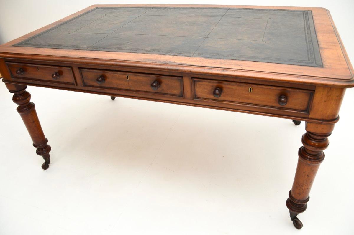 Antique Victorian Partners Desk / Writing Table For Sale 3