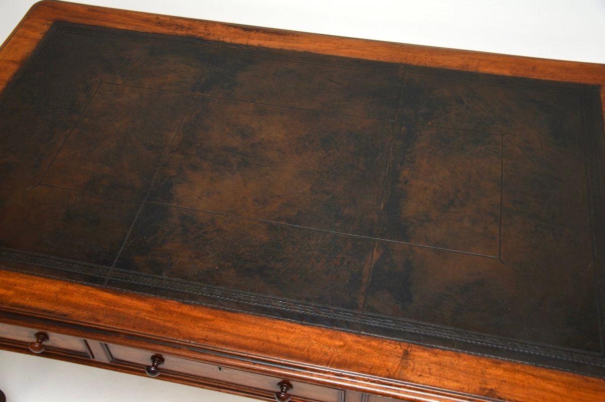 Antique Victorian Partners Desk / Writing Table For Sale 2