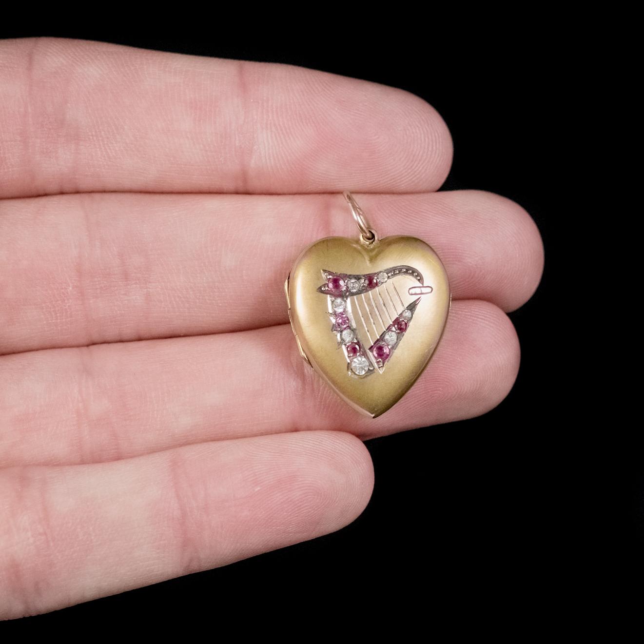 Antique Victorian Paste Lyre Heart Locket 9 Carat Gold Back and Front For Sale 1