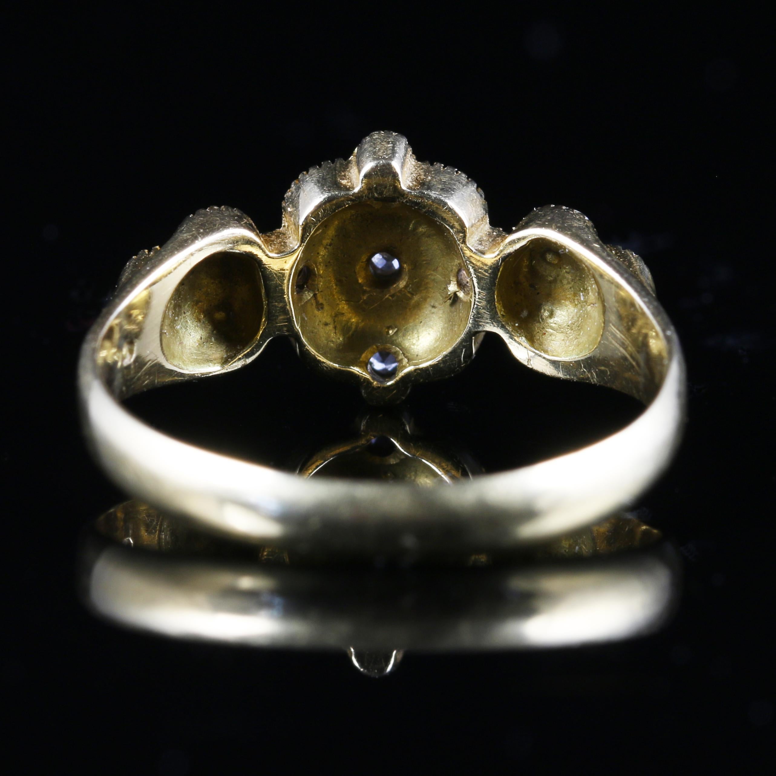 Antique Victorian Pearl and Diamond Ring 18 Carat Yellow Gold, circa 1860 In Excellent Condition In Lancaster, Lancashire
