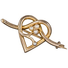 Antique Victorian Pearl Heart Brooch 15 Carat Gold, circa 1900