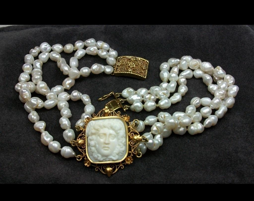 Antique Victorian Pearls Medusa Cameo Necklace Chocker For Sale 2
