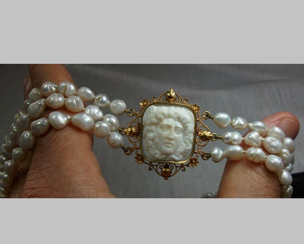Antique Victorian Pearls Medusa Cameo Necklace Chocker For Sale 1
