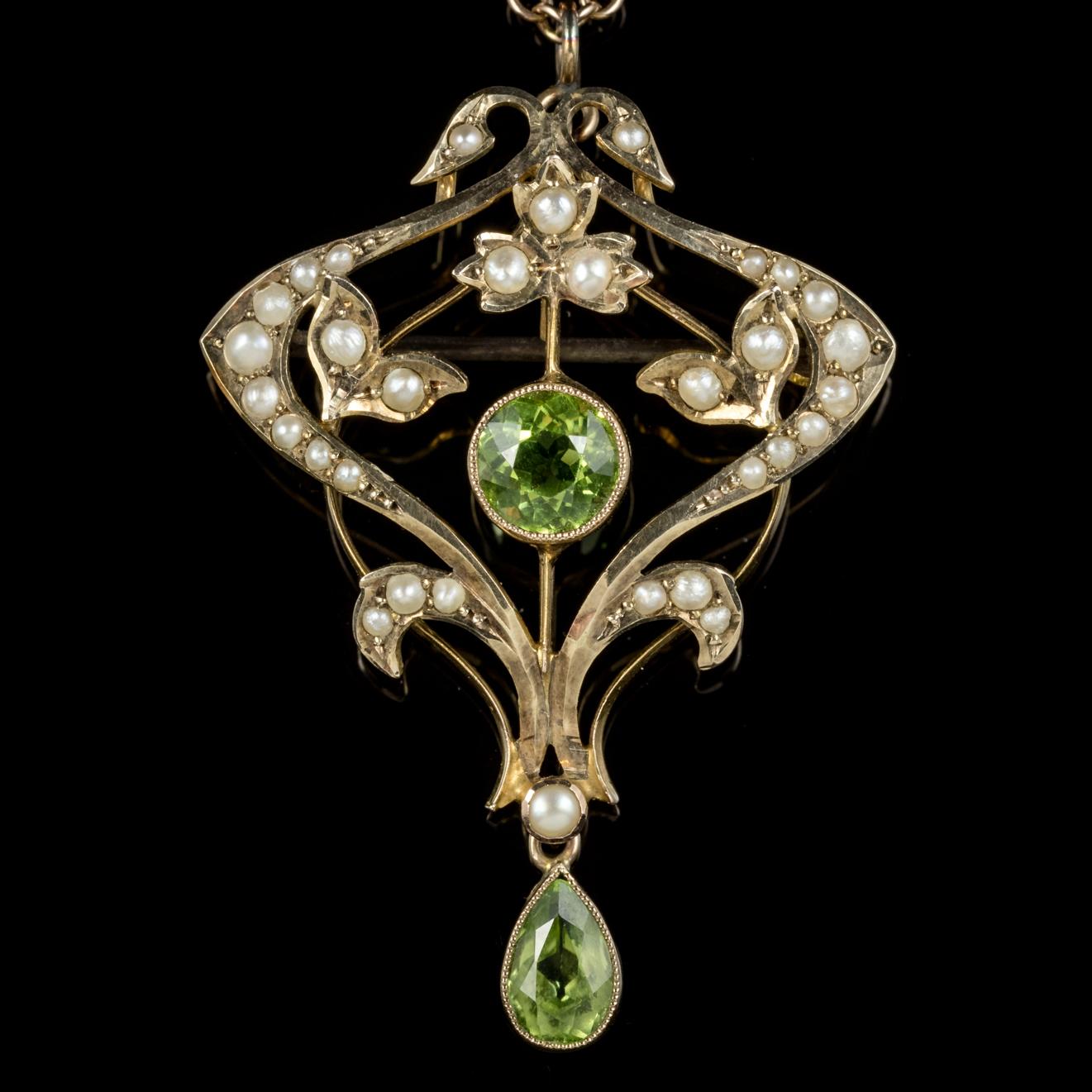 Antique Victorian Pendant Necklace Peridot Pearl 9 Carat Gold, circa 1900 In Excellent Condition In Lancaster, Lancashire