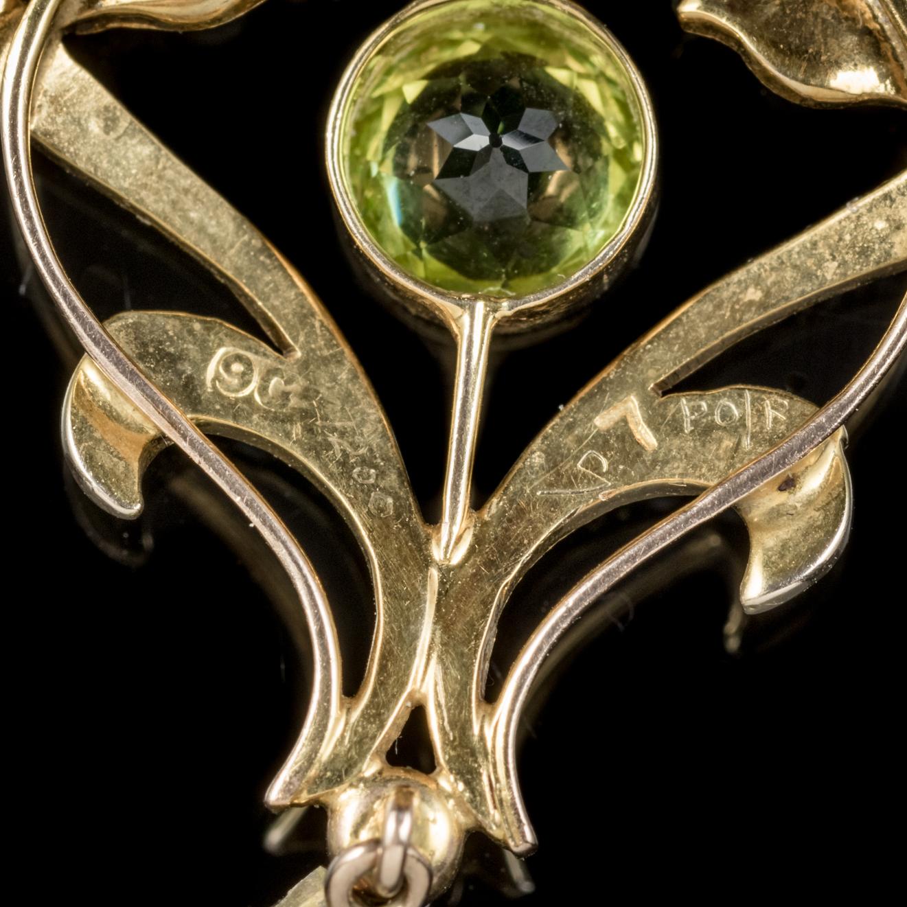 Antique Victorian Pendant Necklace Peridot Pearl 9 Carat Gold, circa 1900 1