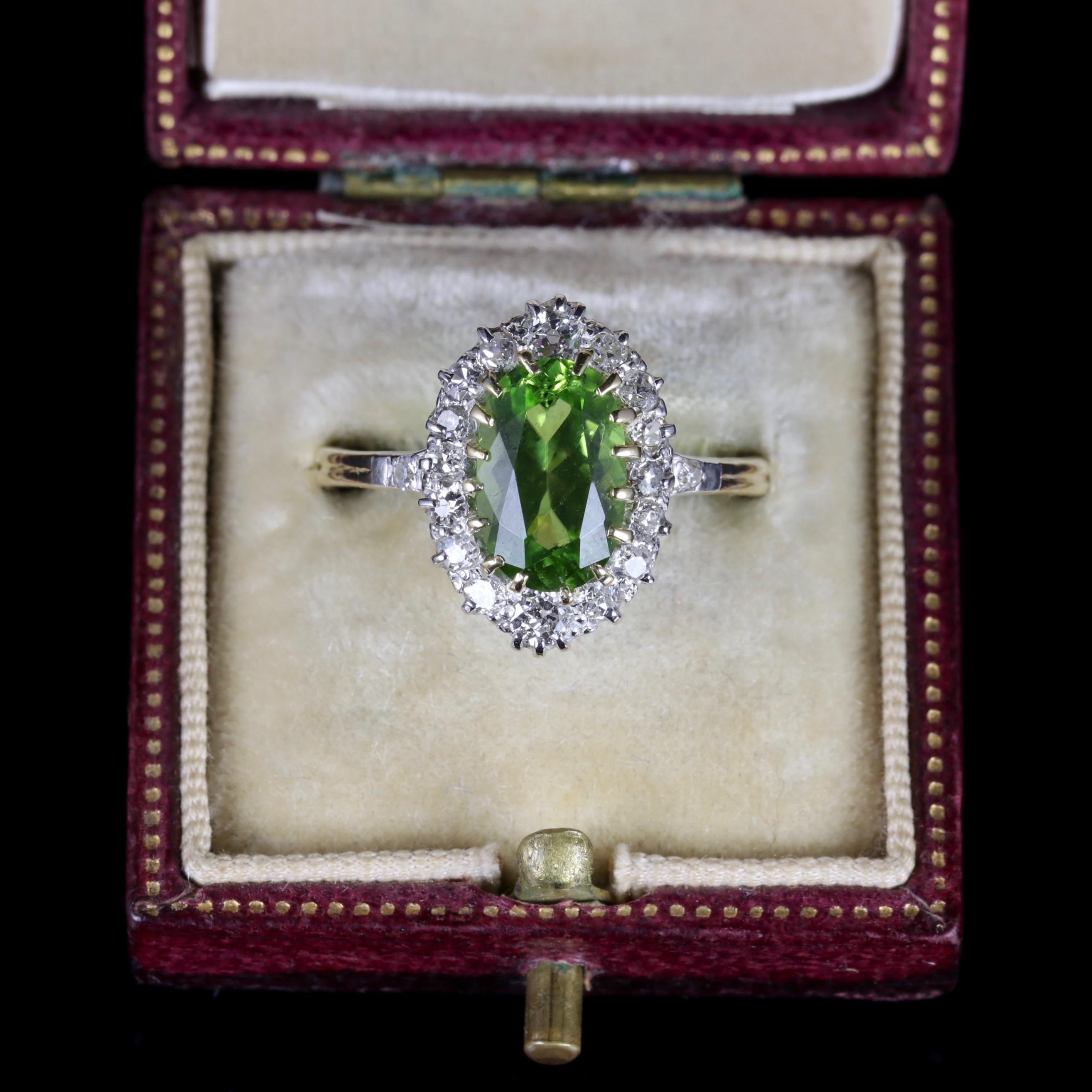 Antique Victorian Peridot Diamond Ring 18 Carat Gold, circa 1900 1