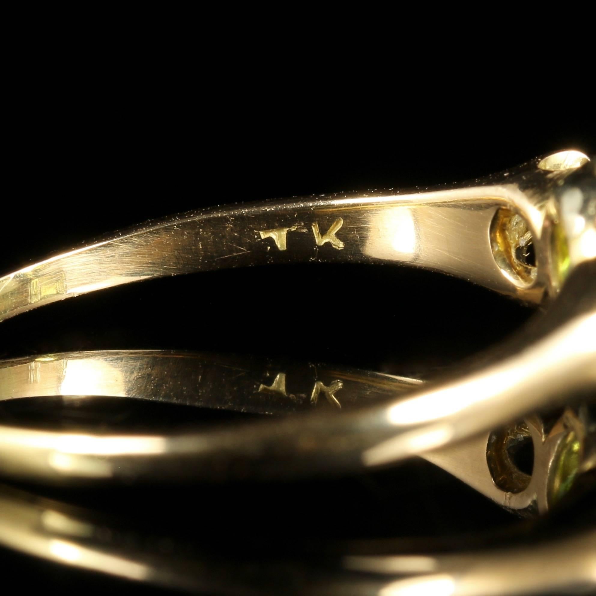 Antique Victorian Peridot Diamond Ring Trilogy 18 Carat Gold, circa 1890 1