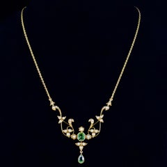 Antique Victorian Peridot Pearl Necklace 15 Carat, circa 1900