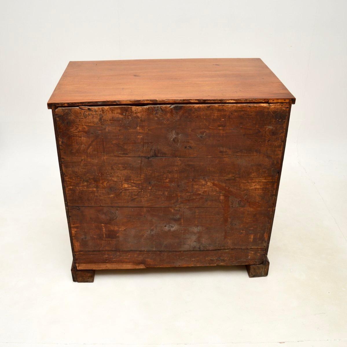 Legno Antico cassettone d'epoca vittoriana in vendita