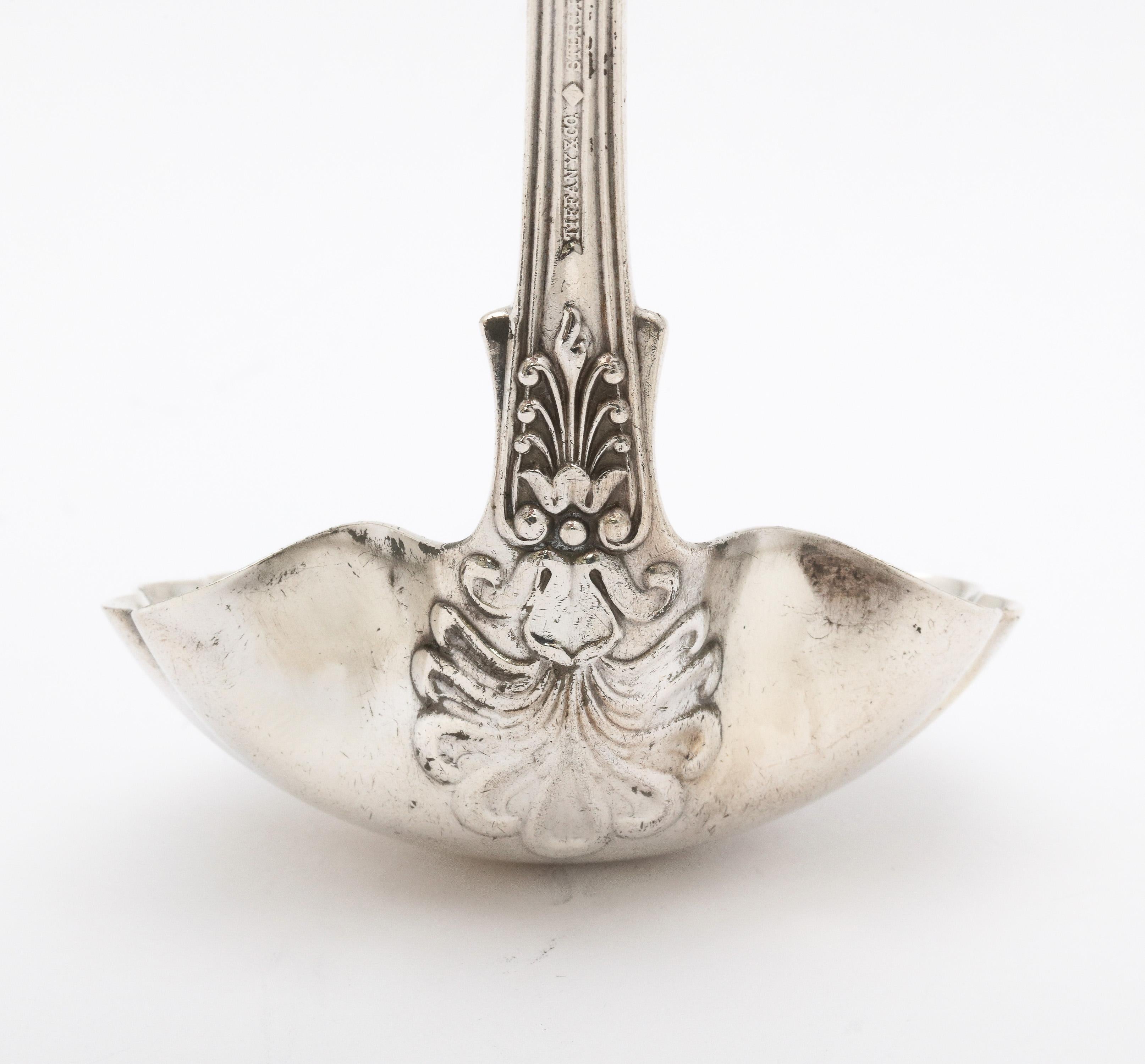 Antico Mestolo per Sauce in argento Tiffany inglese di epoca vittoriana in vendita 4