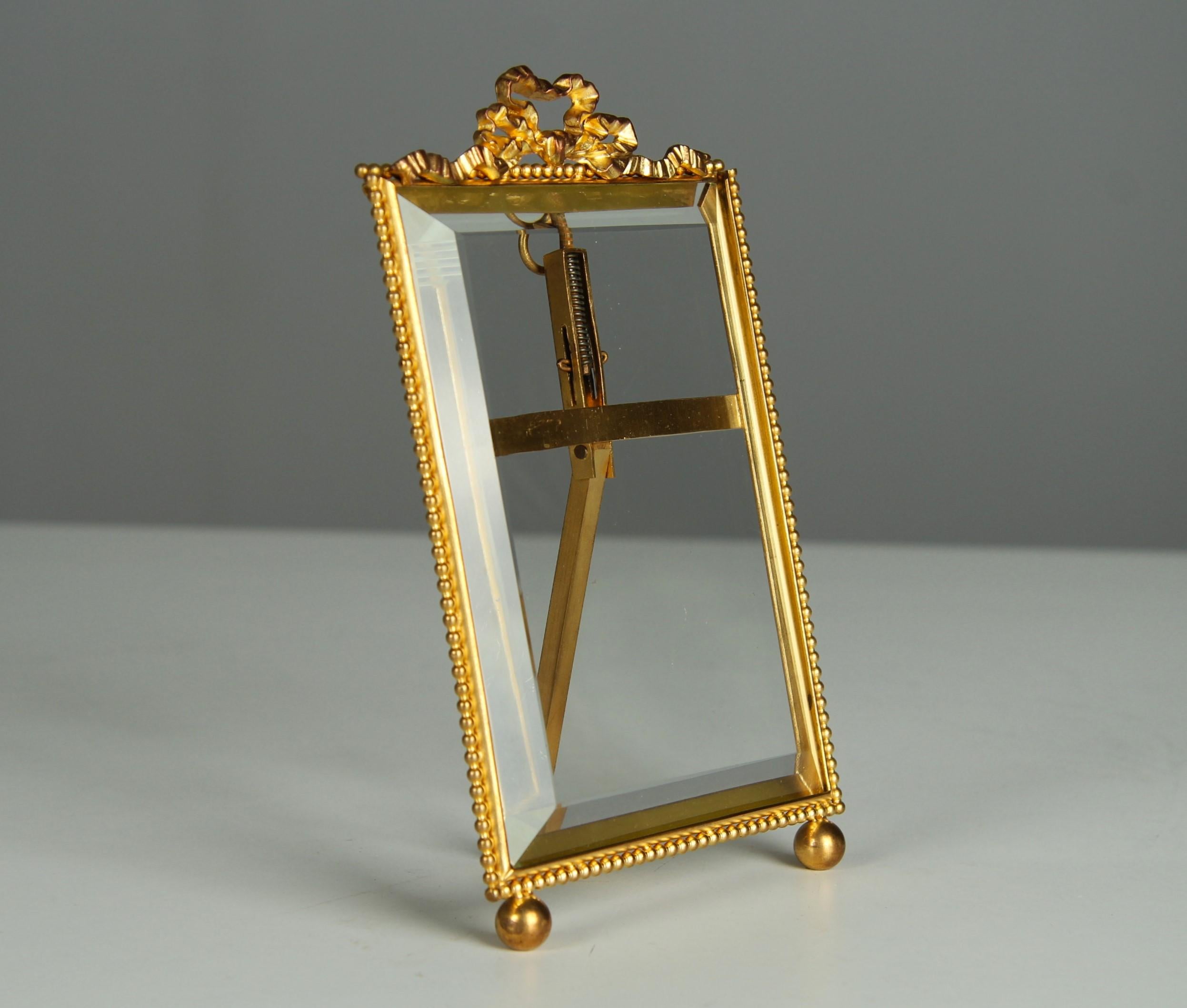 Beautiful victorian picture frame from France, circa 1880s.
Stamped at the back with the initials 