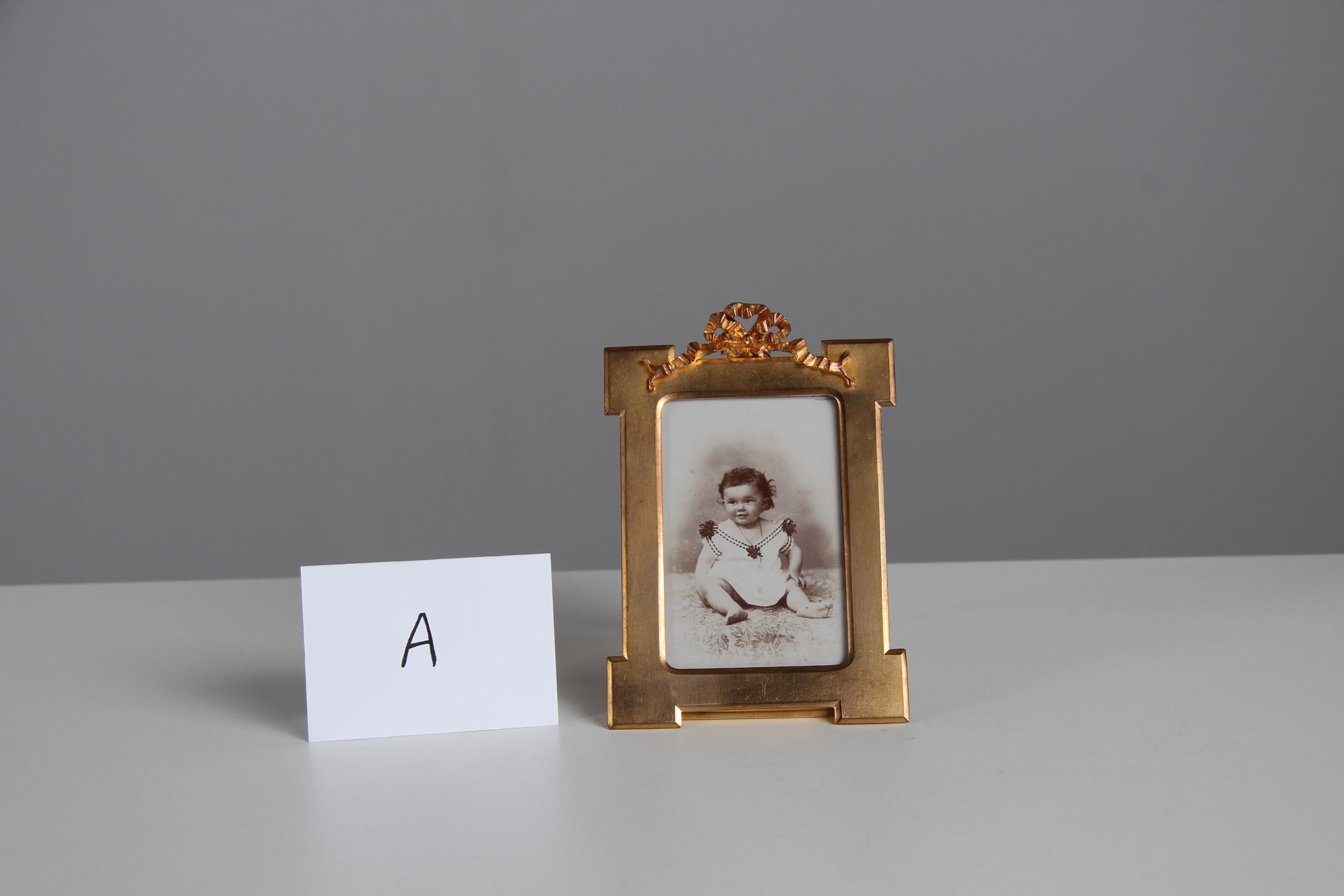 Cadre photo victorien ancien, Bronze Dorée, France, années 1880, 5 x 8 cm Bon état - En vente à Greven, DE