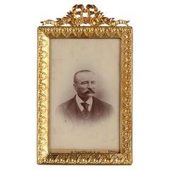 Marco Victoriano Antiguo, Bronce Dorado, Francia, Década de 1880, 6 x 9 cm