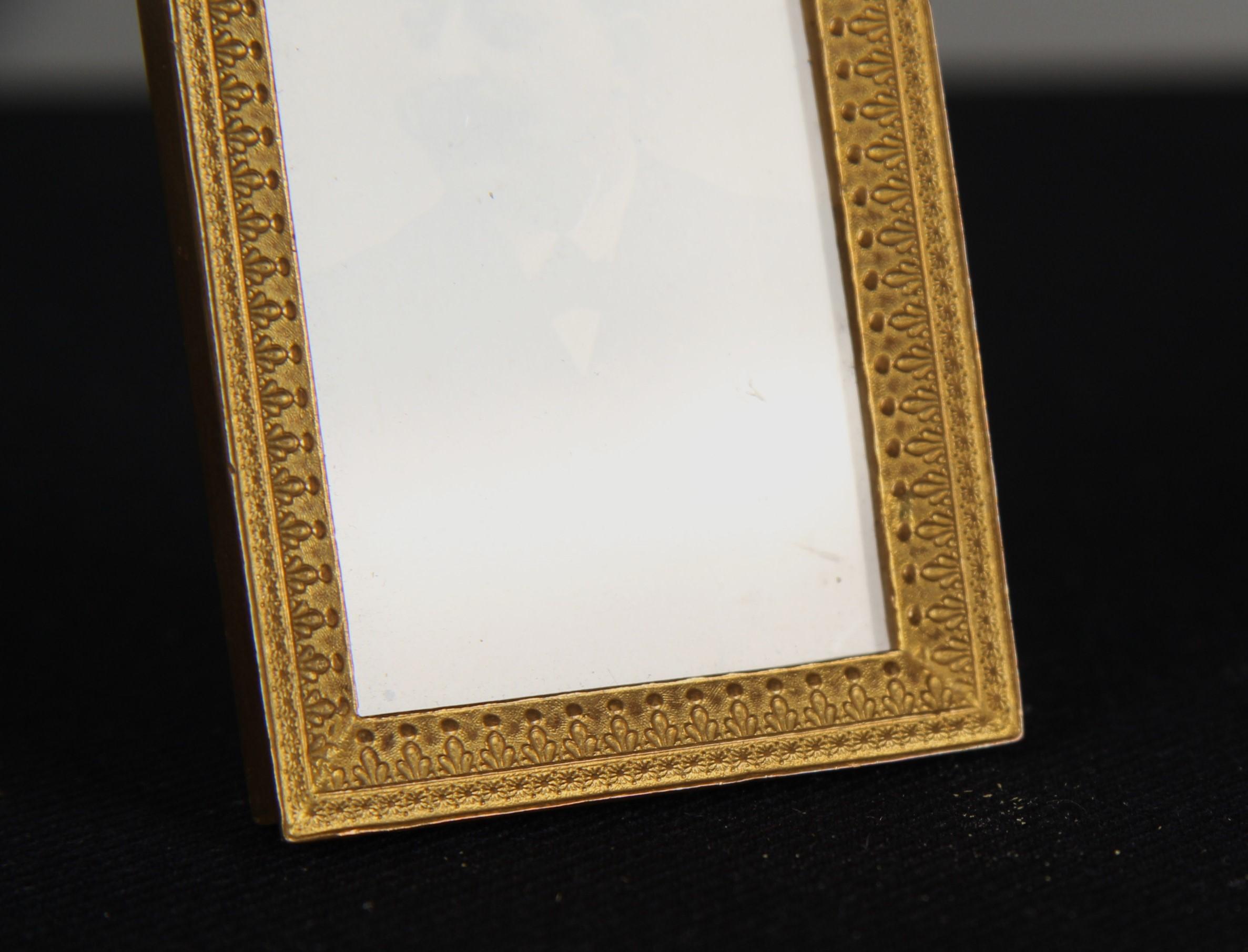 20th Century Antique Victorian Picture Frame, France, 1880s, 3, 5 x 6, 5 cm For Sale