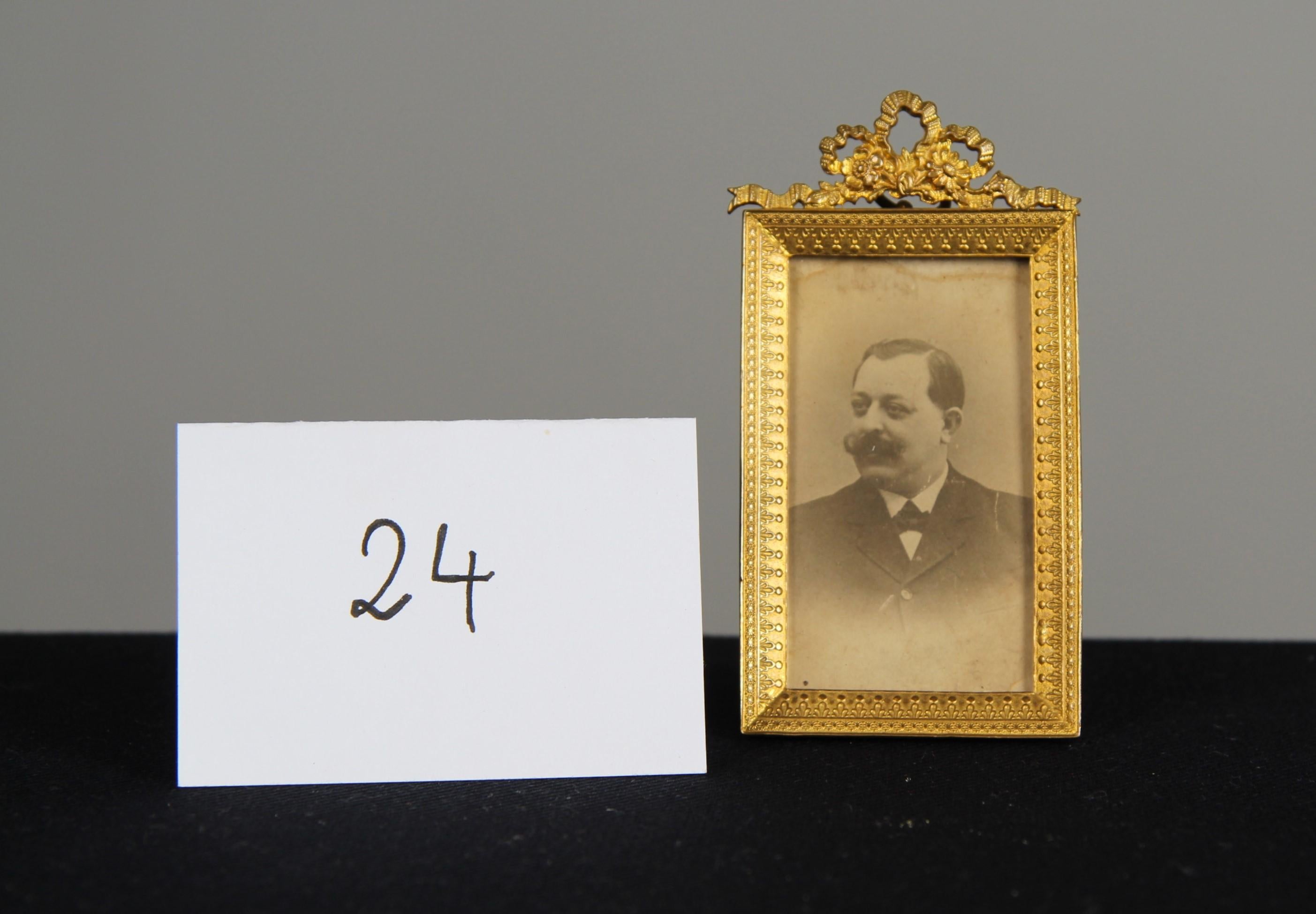 Brass Antique Victorian Picture Frame, France, 1880s, 3, 5 x 6, 5 cm For Sale