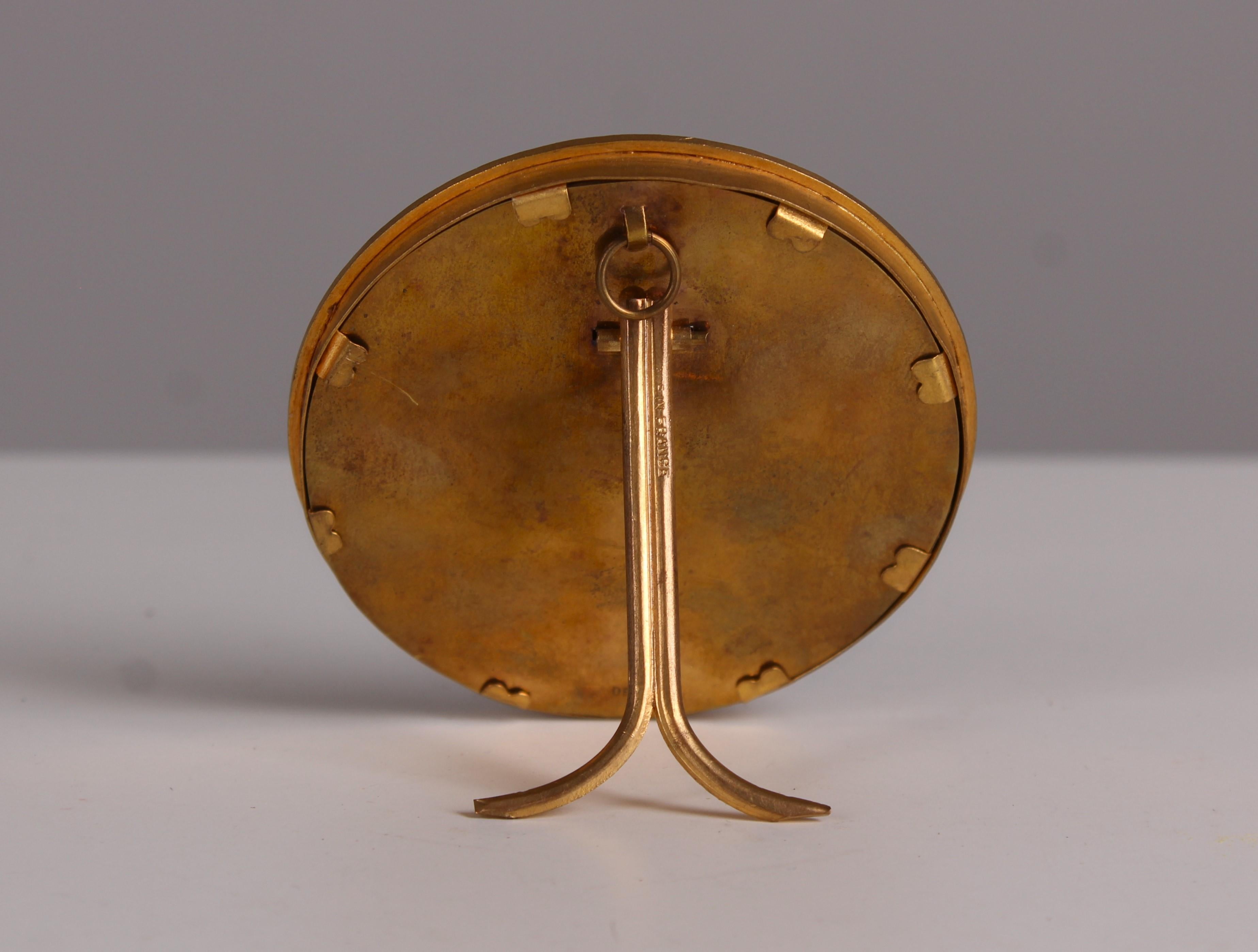 French Antique Victorian Picture Frame, Round Photo Frame, France, 1880s, 6 x 6 cm