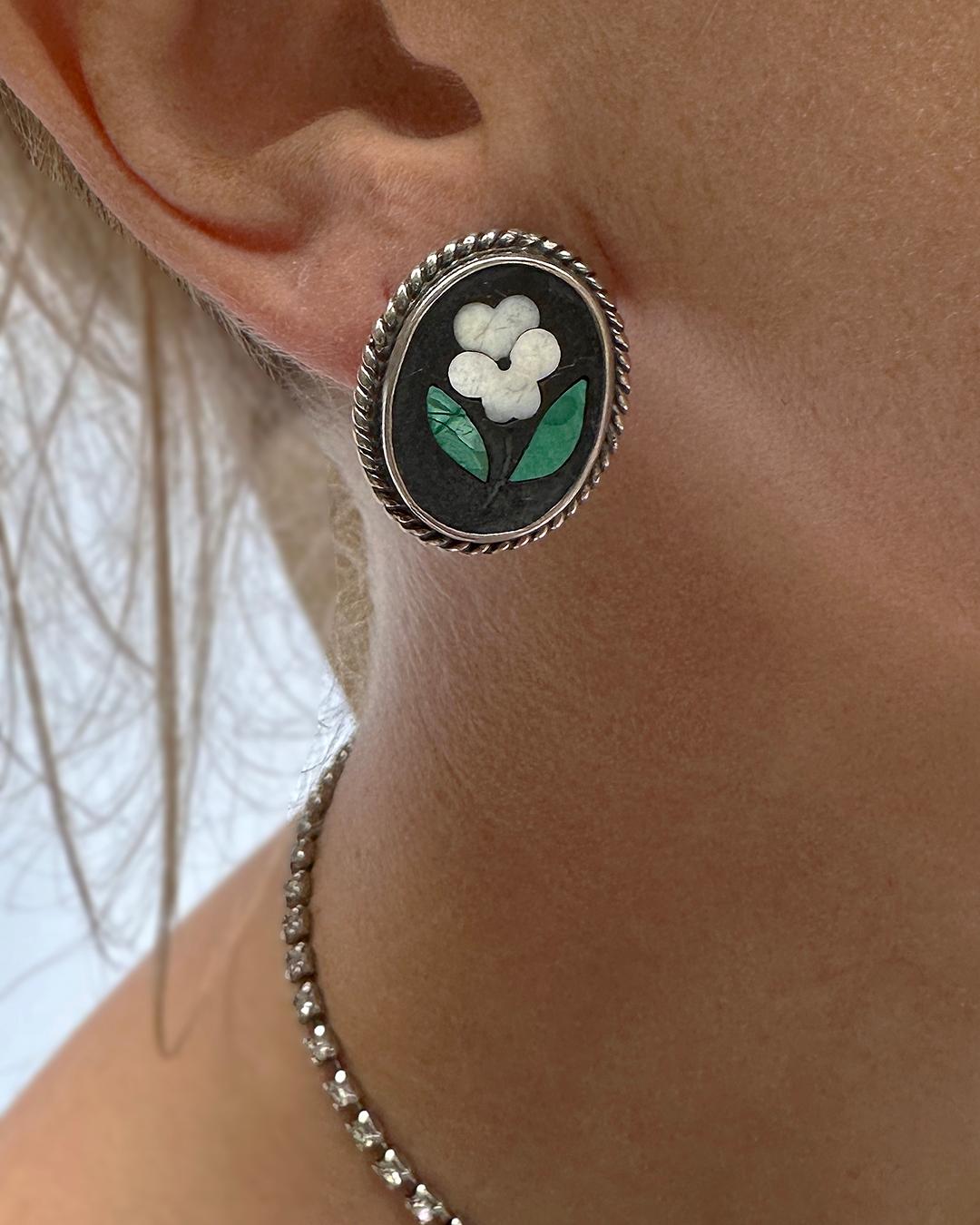 Antique Victorian Pietra Dura Floral Stud Earrings In Excellent Condition In New York, NY