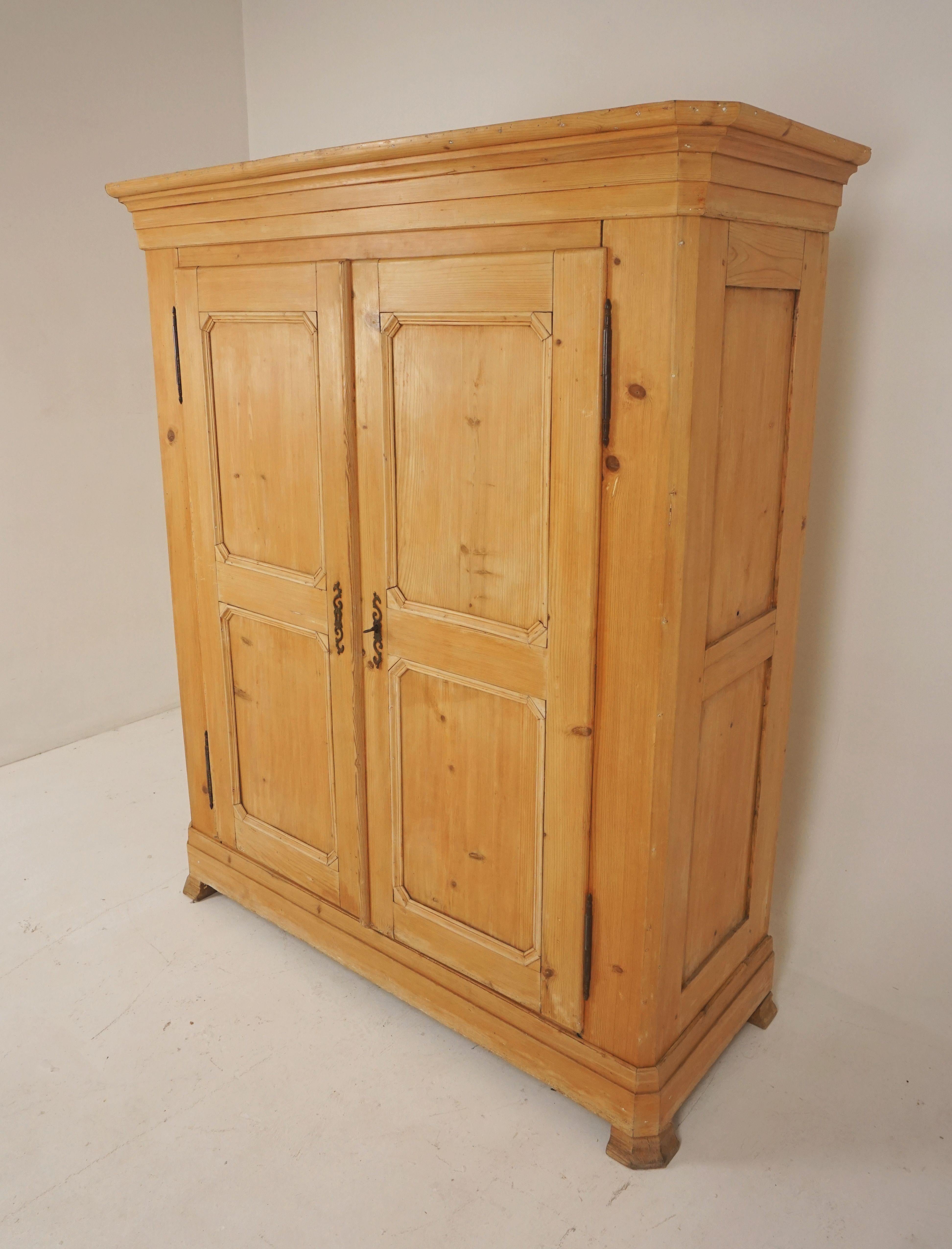 Antique Victorian Pine Armoire, Wardobe, Closet, France 1880, B2475 In Good Condition In Vancouver, BC