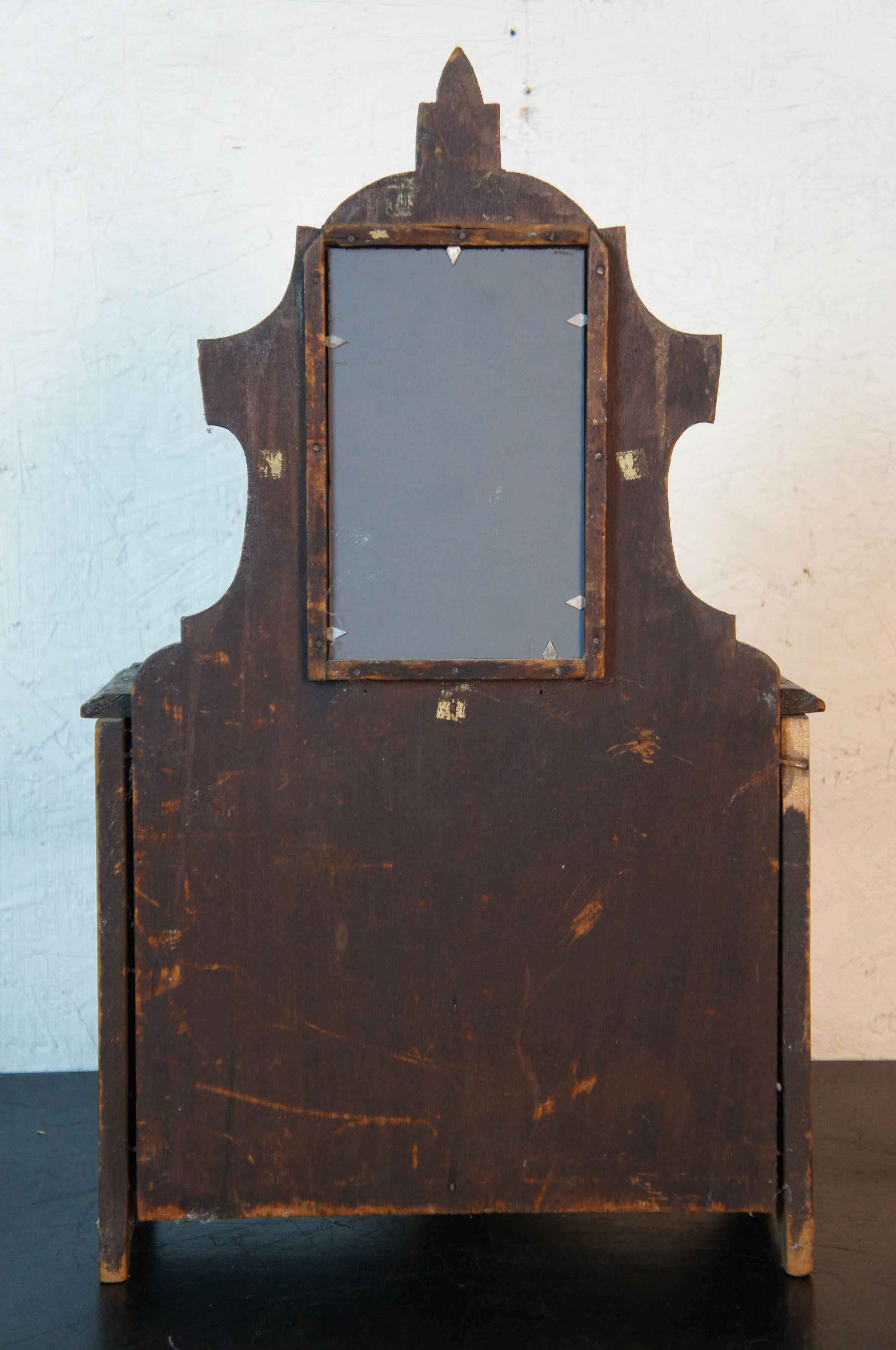 Antiker viktorianischer Kleiderschrank-Spiegel aus Kiefernholz, Verkaufsmodell, Waschtisch, Schrank im Zustand „Gut“ im Angebot in Dayton, OH