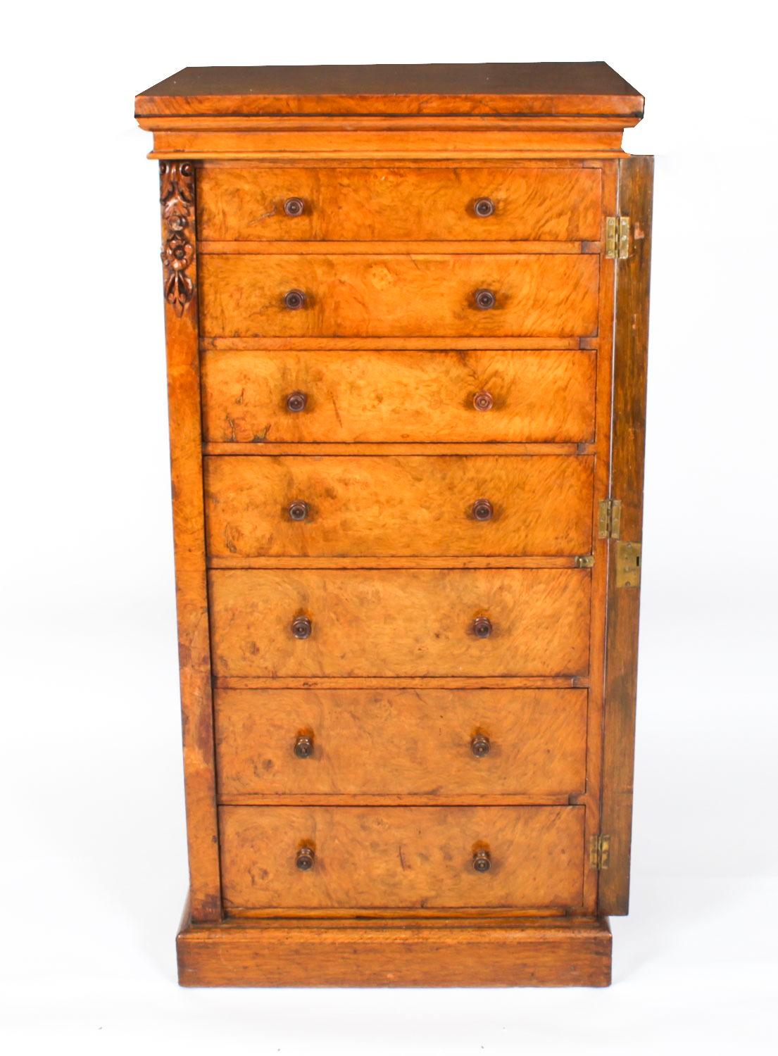 Antique Victorian Pollard Oak Wellington Chest by Edwards & Roberts 19th Century In Good Condition For Sale In London, GB