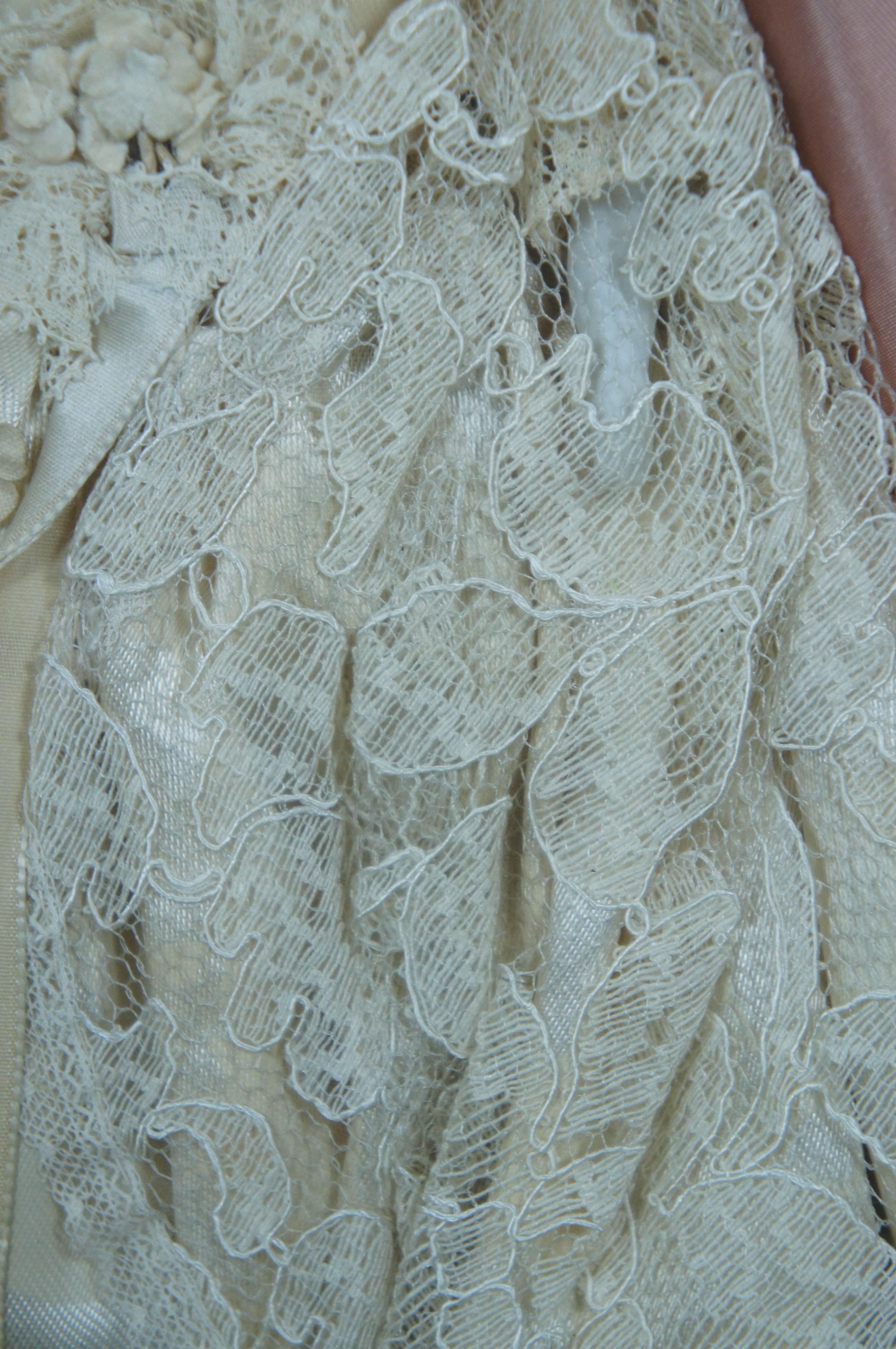 Antique Victorian Porcelain China Head Bride Doll Shadow Box Wedding Dress 3