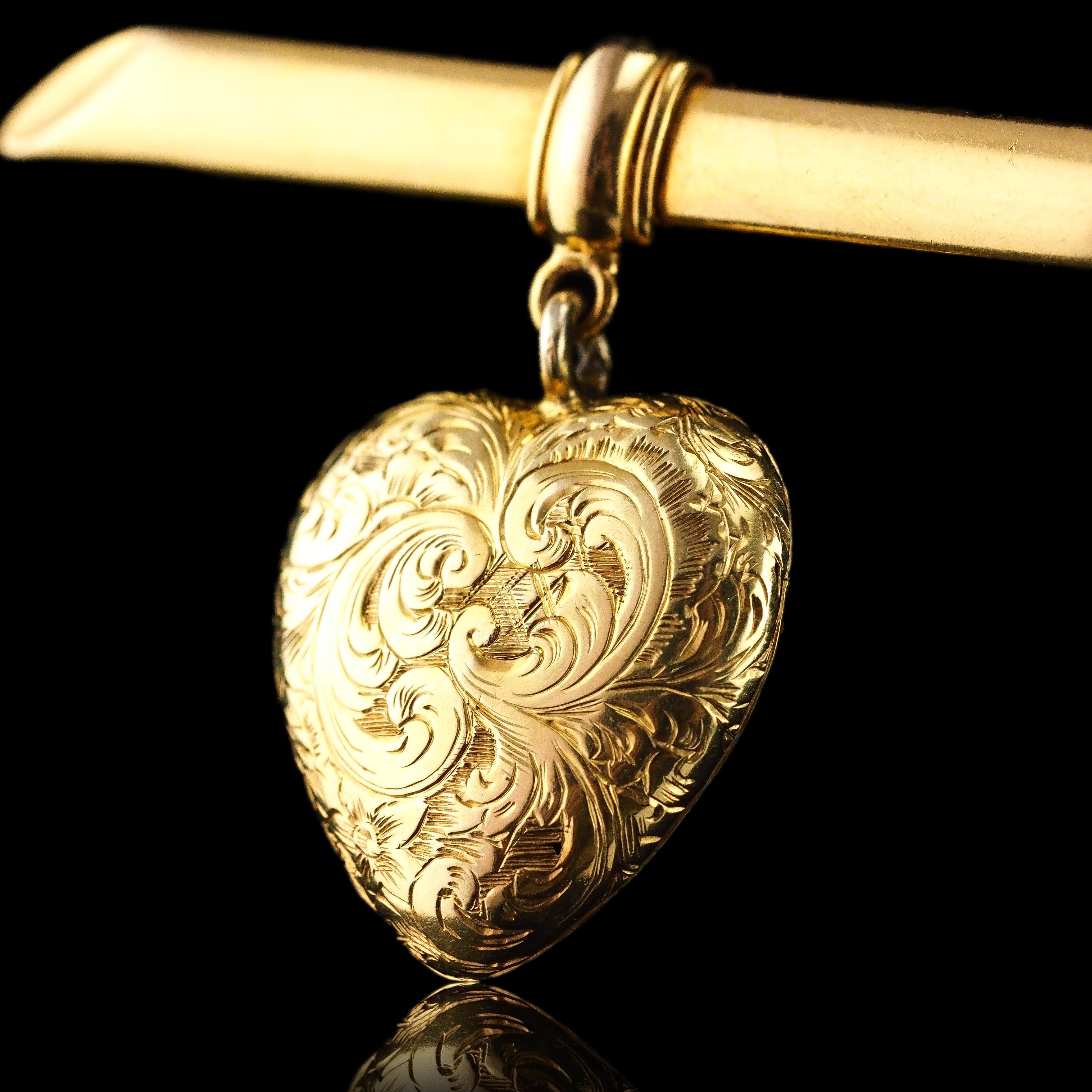 Antique Victorian 'Puffy' Heart Brooch 18K Gold with Wonderful Engravings c.1890 For Sale 4