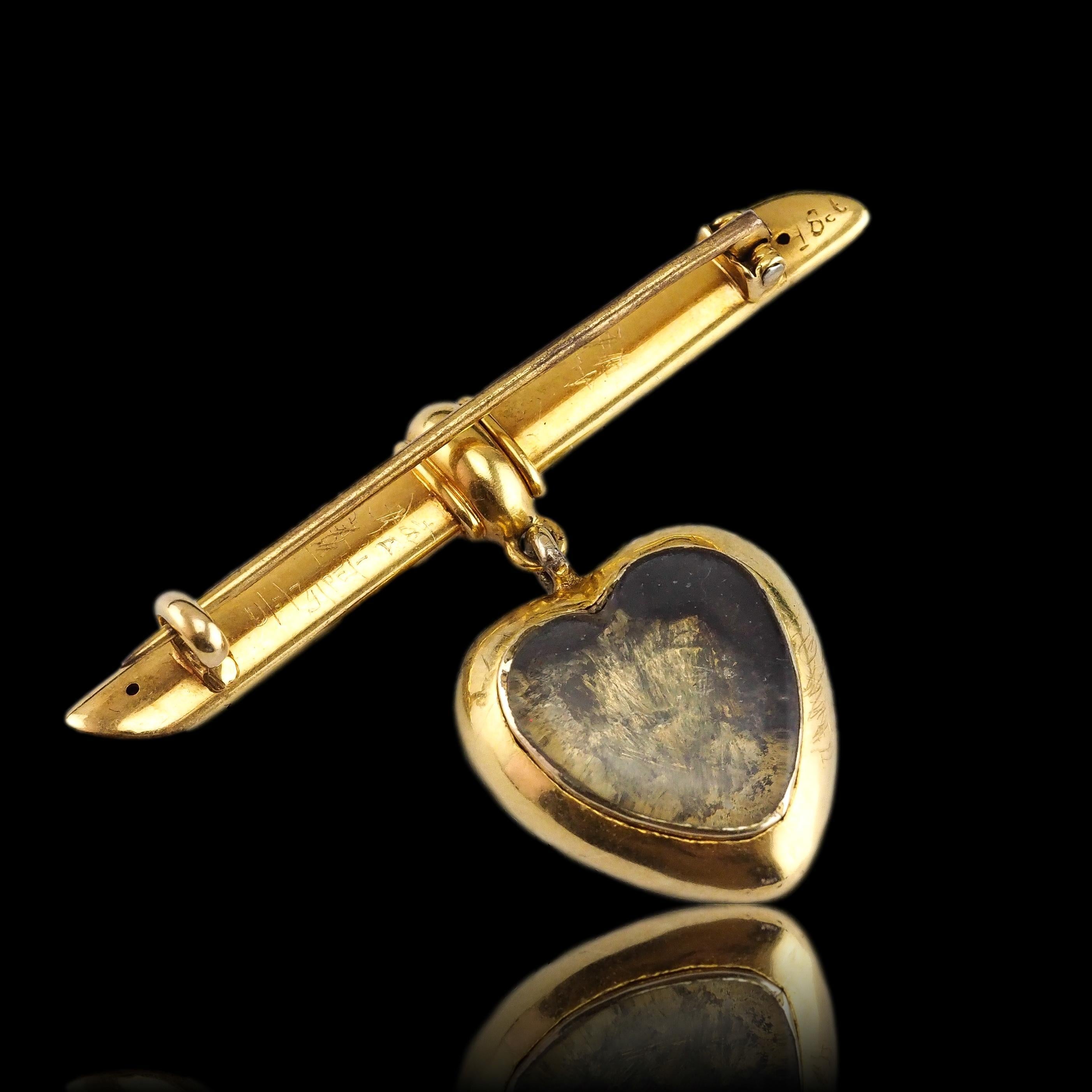 Antique Victorian 'Puffy' Heart Brooch 18K Gold with Wonderful Engravings c.1890 For Sale 5