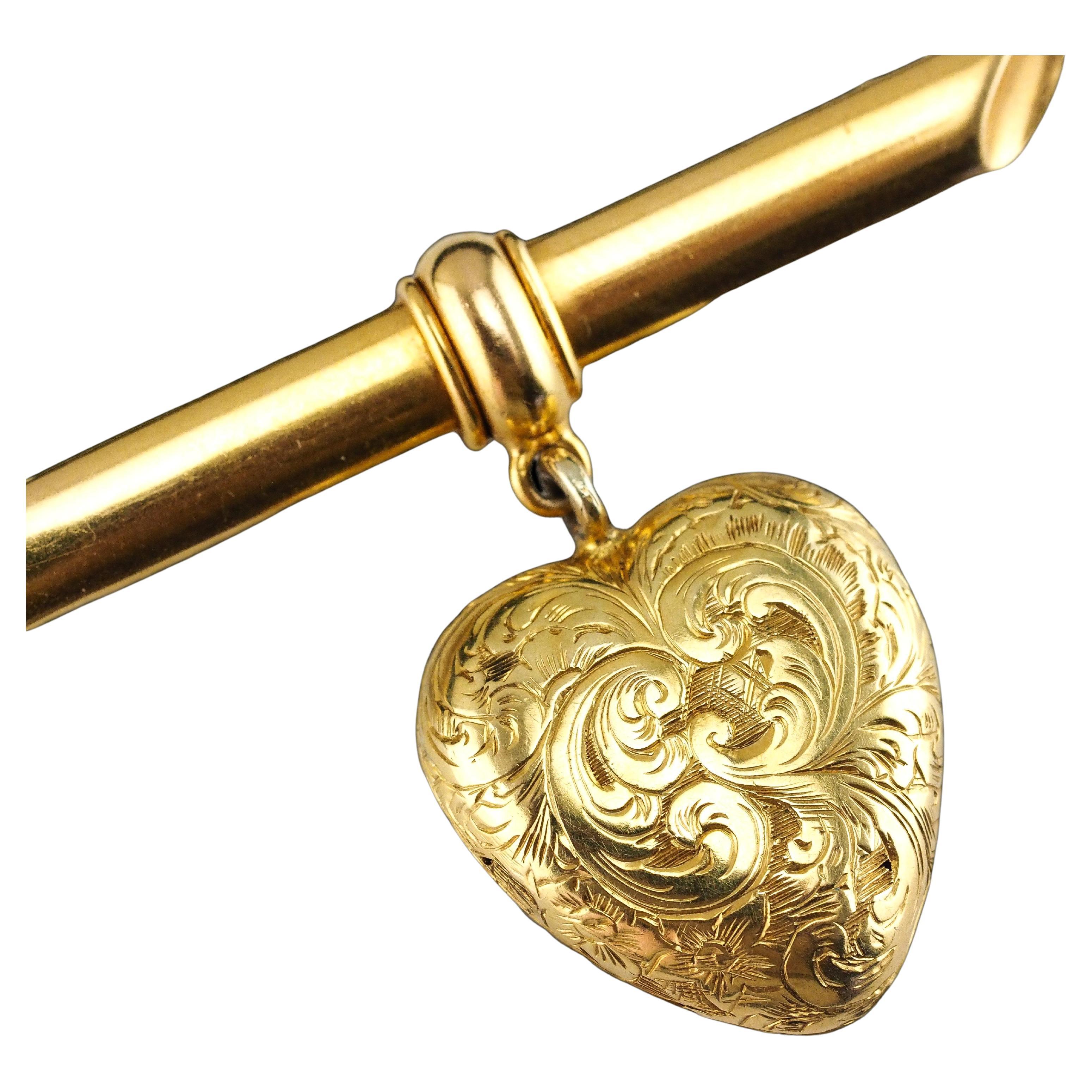 Antique Victorian 'Puffy' Heart Brooch 18K Gold with Wonderful Engravings c.1890 For Sale