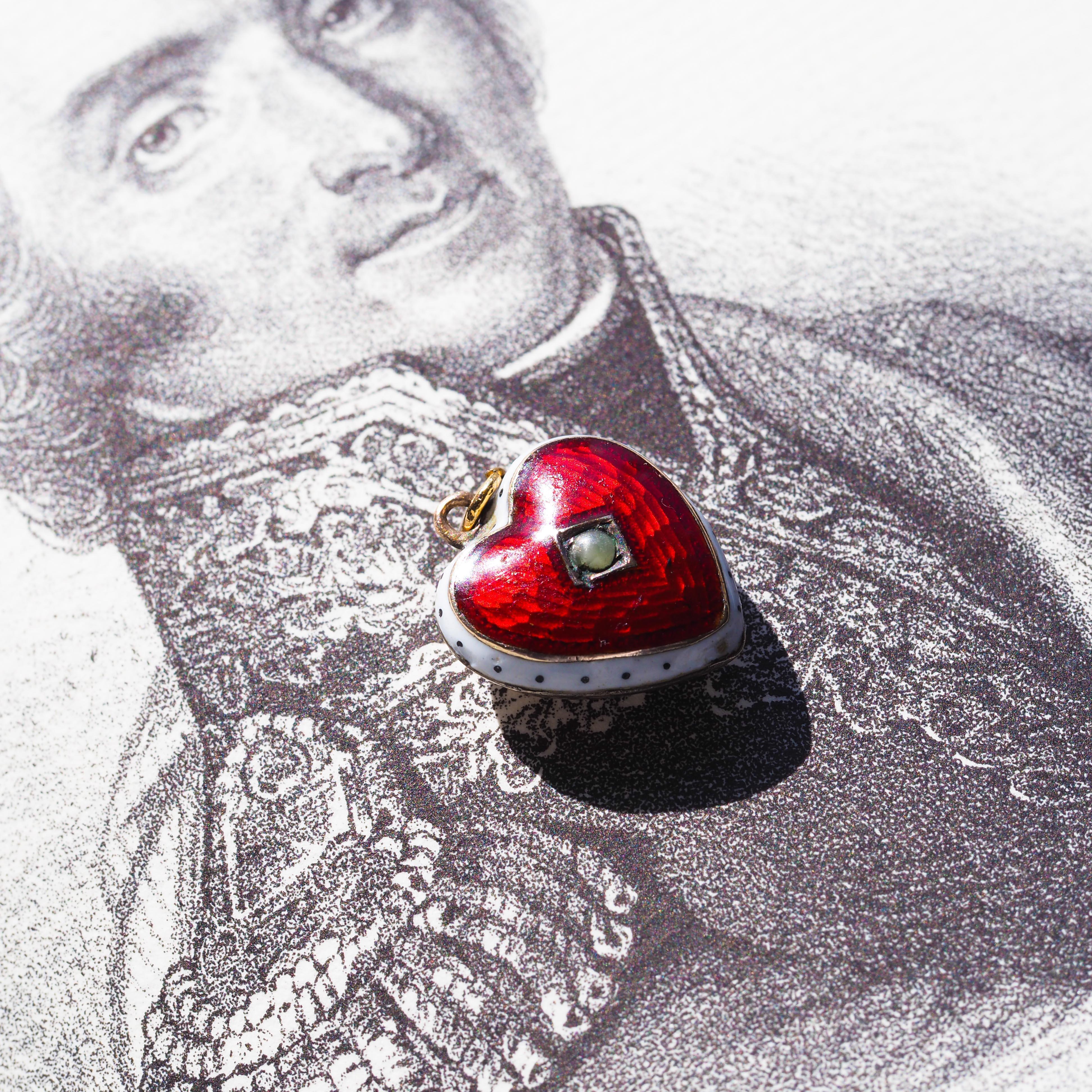 Collier pendentif victorien ancien en émail rouge et blanc 9 carats, c.1900 en vente 2