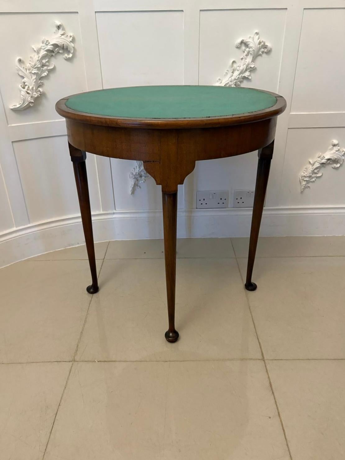 Autre Table à cartes en forme de demi-lune en acajou de qualité victorienne ancienne en vente
