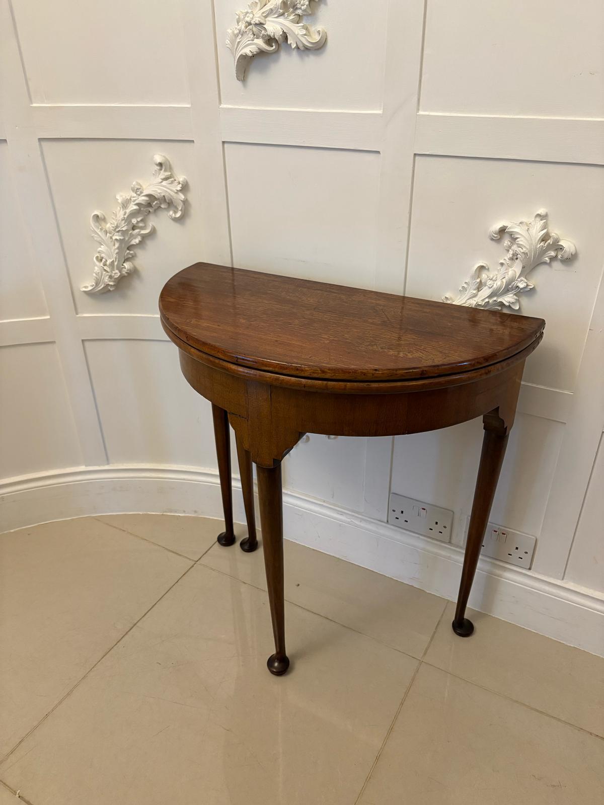 Table à cartes en forme de demi-lune en acajou de qualité victorienne ancienne en vente 1