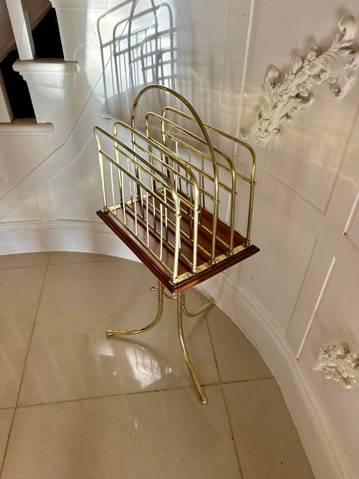 Inglese Antico portariviste in ottone e Oak di qualità vittoriana in vendita