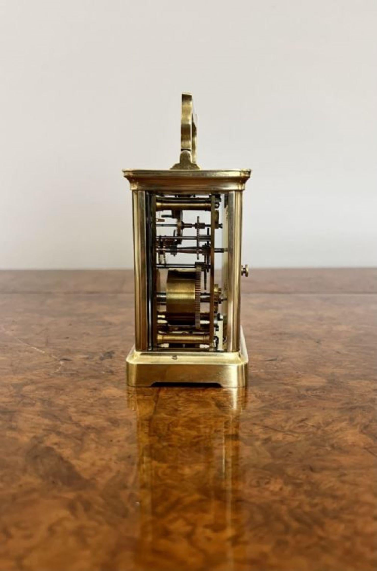 Antique Victorian quality brass carriage clock with original leather travelling  In Good Condition For Sale In Ipswich, GB