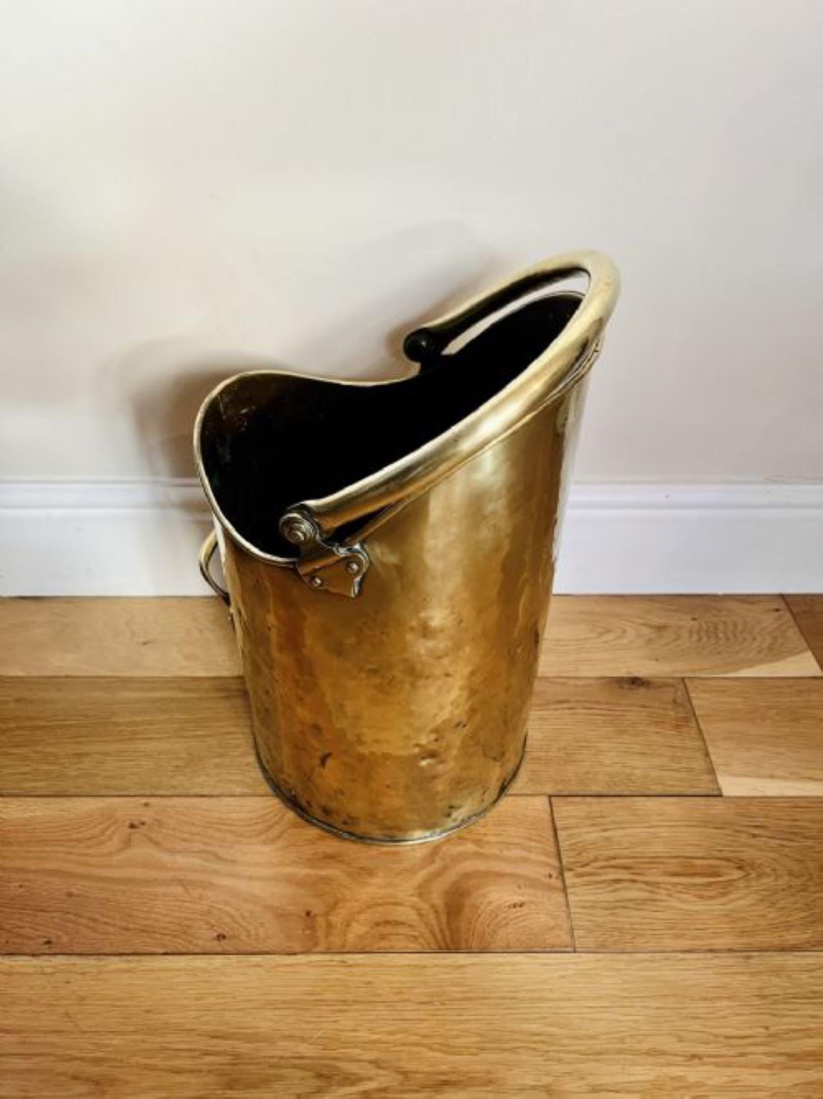 Antique Victorian quality brass coal scuttle For Sale 1