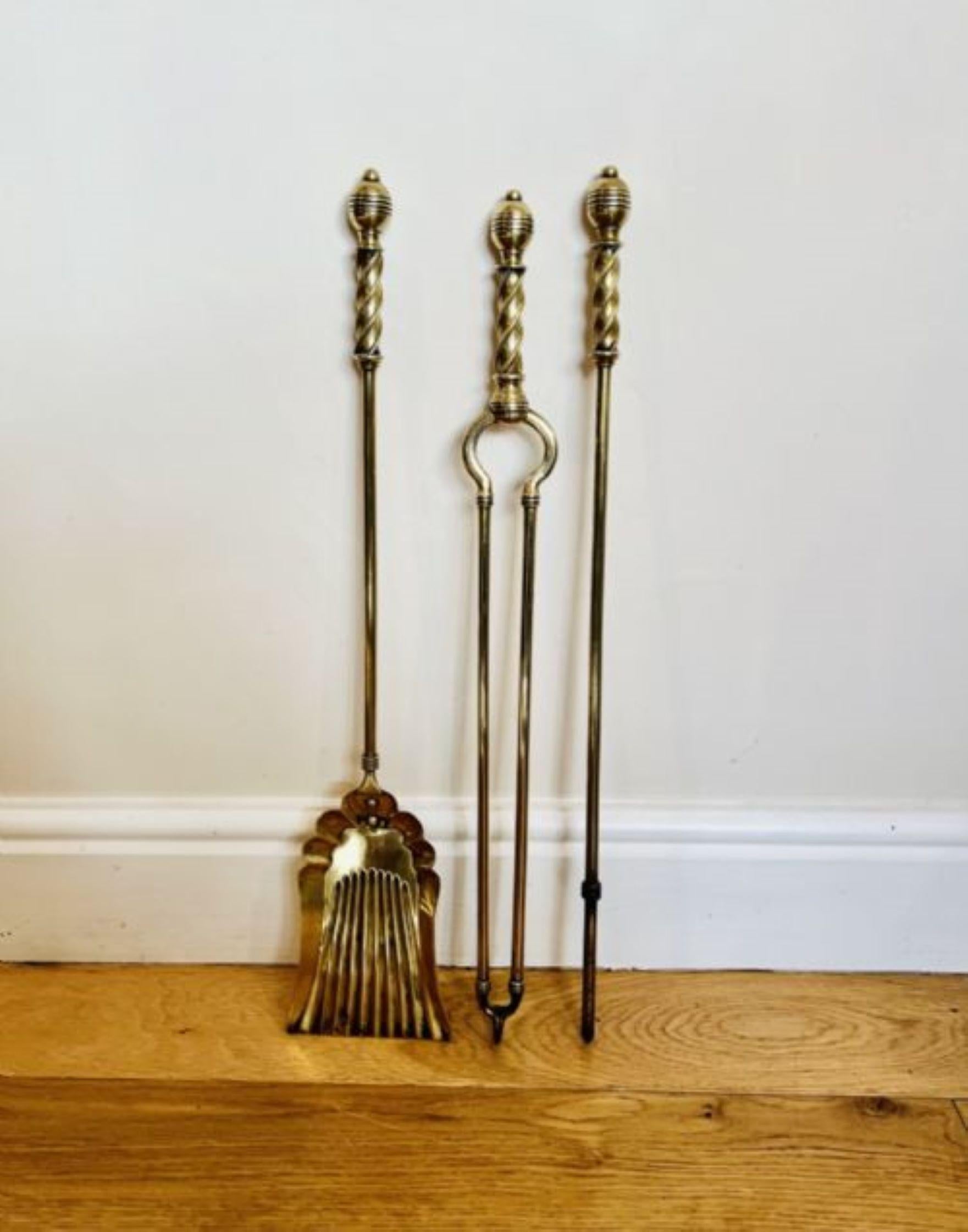Antique Victorian quality brass fire irons In Good Condition For Sale In Ipswich, GB