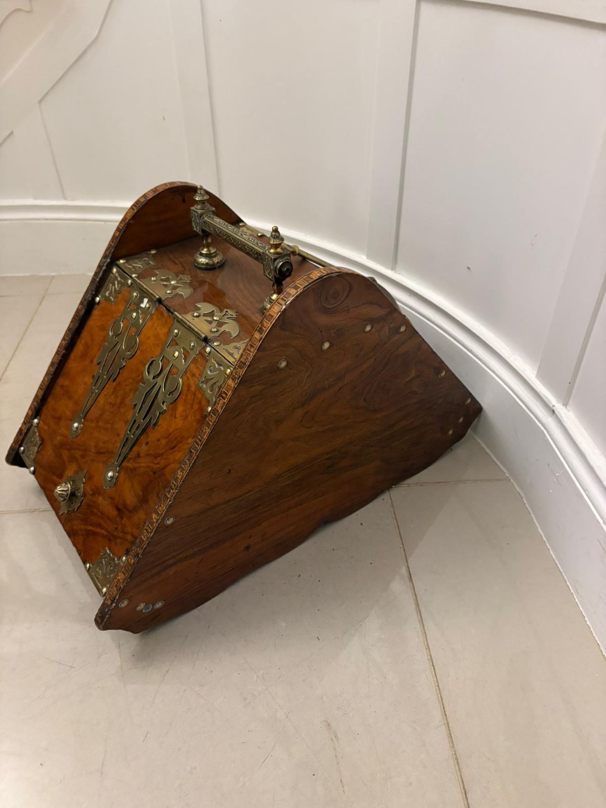 Antique Victorian Quality Brass-Mounted Walnut Coal / Log Scuttle In Good Condition For Sale In Suffolk, GB