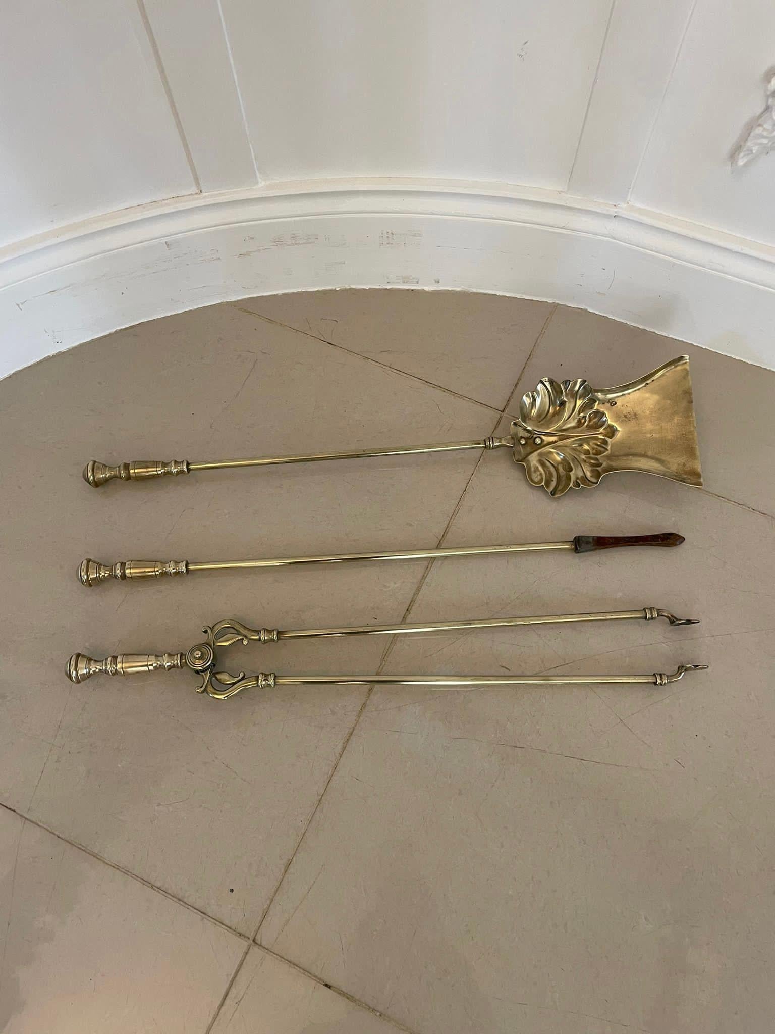 
Antique Victorian quality brass set of 3 fire irons consisting of an ornate shovel, poker and fire tongs 

H 67 x W 14 x D 2cm
Date 1860
