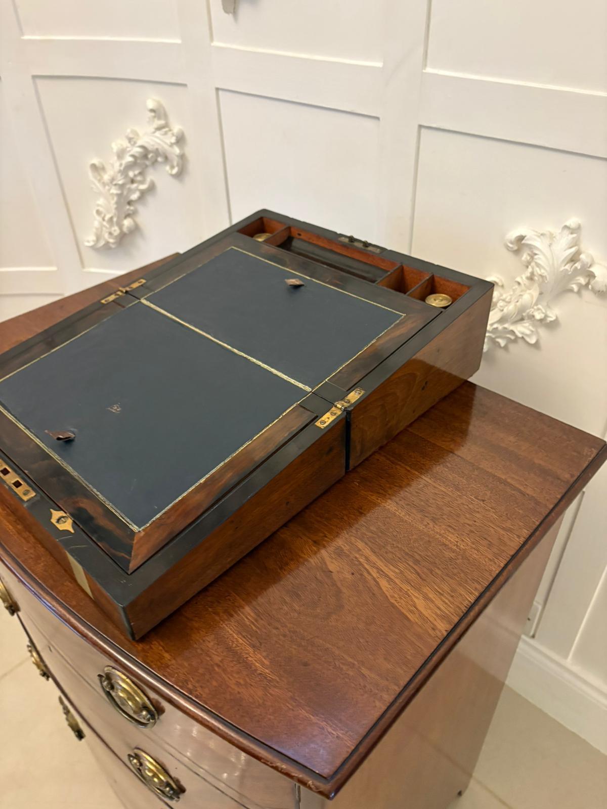 Caja de escritura antigua de calidad victoriana de nogal con rebabas y latón en Bueno estado para la venta en Suffolk, GB
