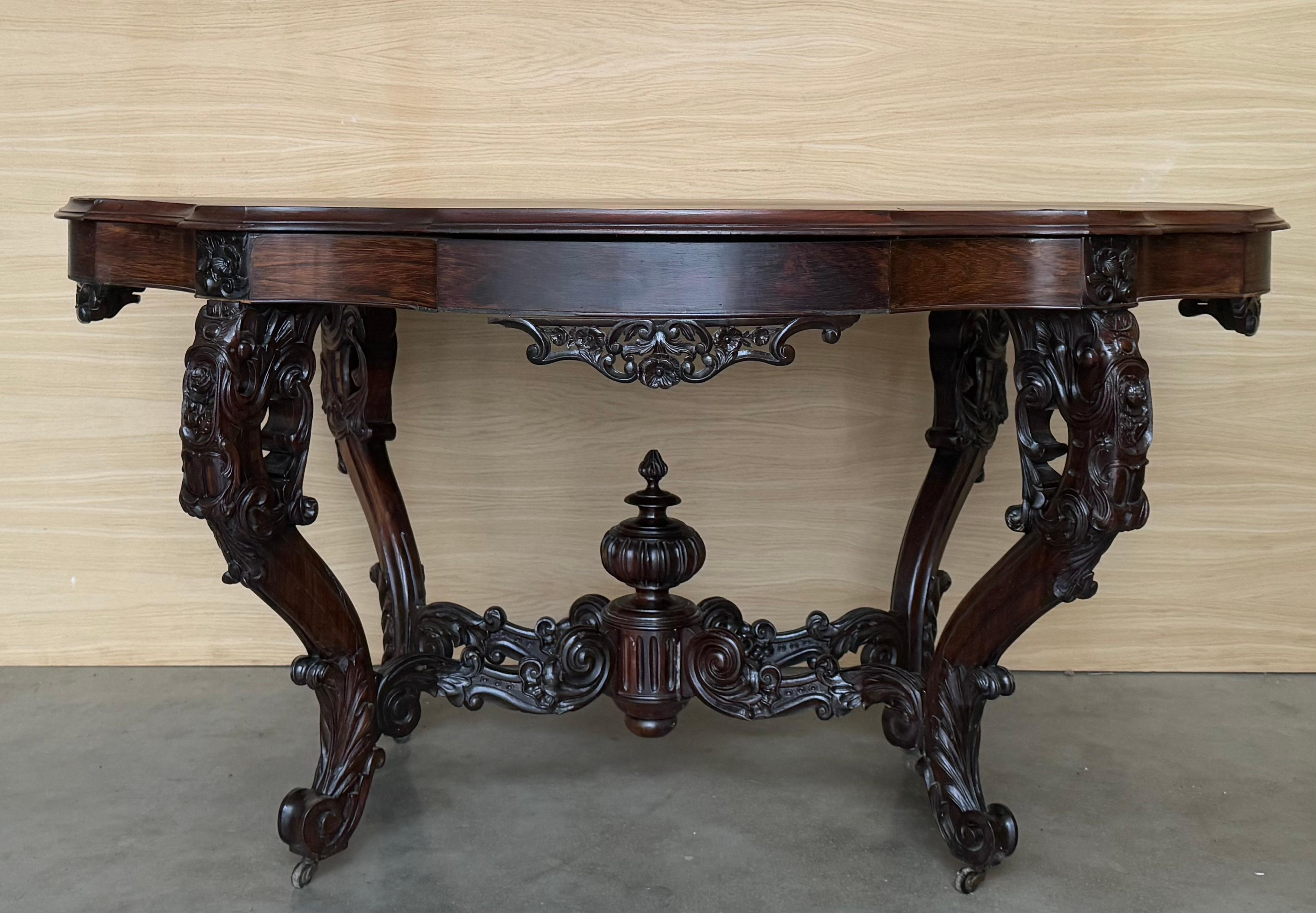 Européen Table centrale en ronce de noyer de qualité victorienne ancienne en vente
