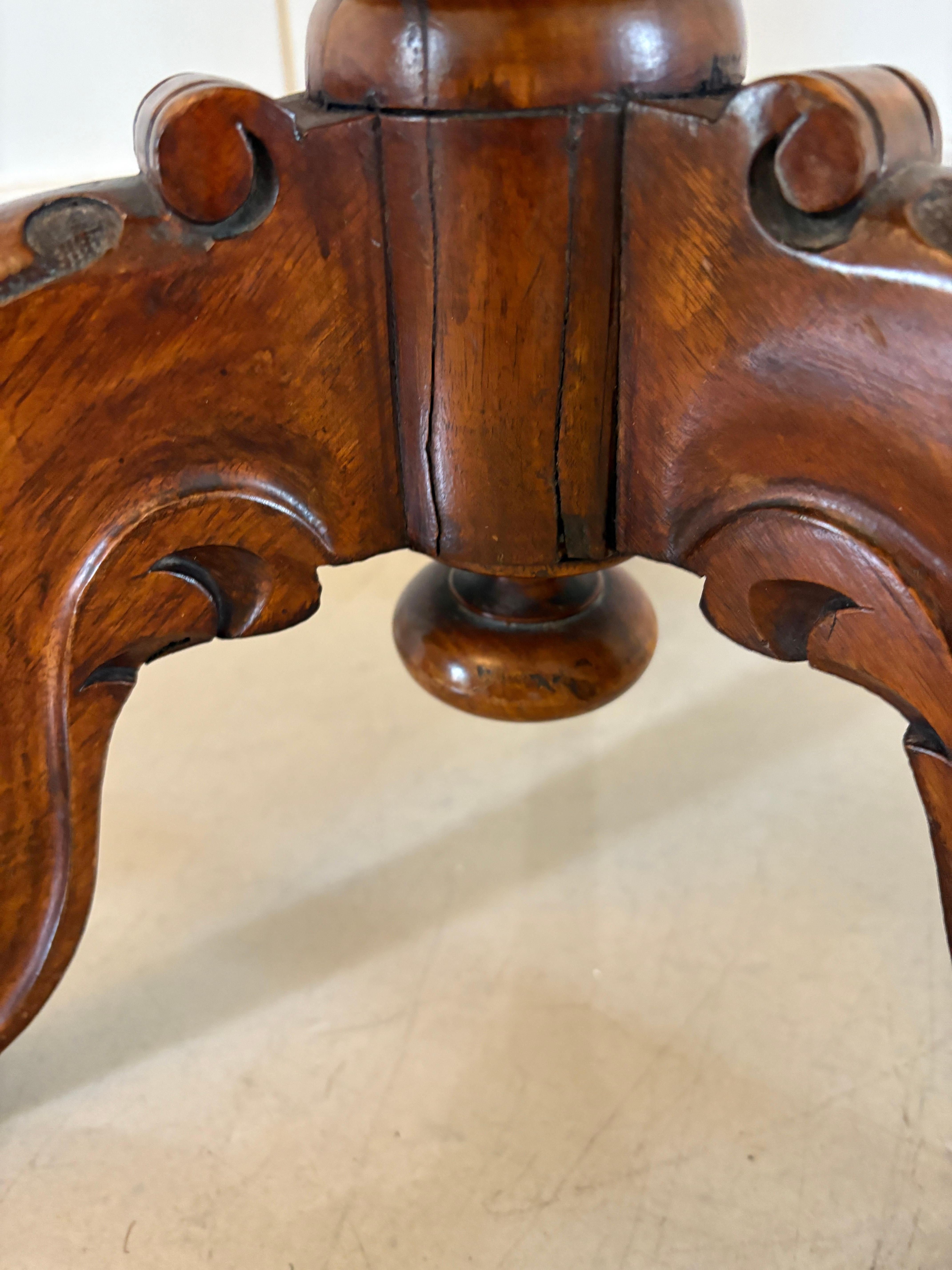 Table de jeu à échecs en ronce de noyer de qualité ancienne et victorienne Bon état - En vente à Suffolk, GB