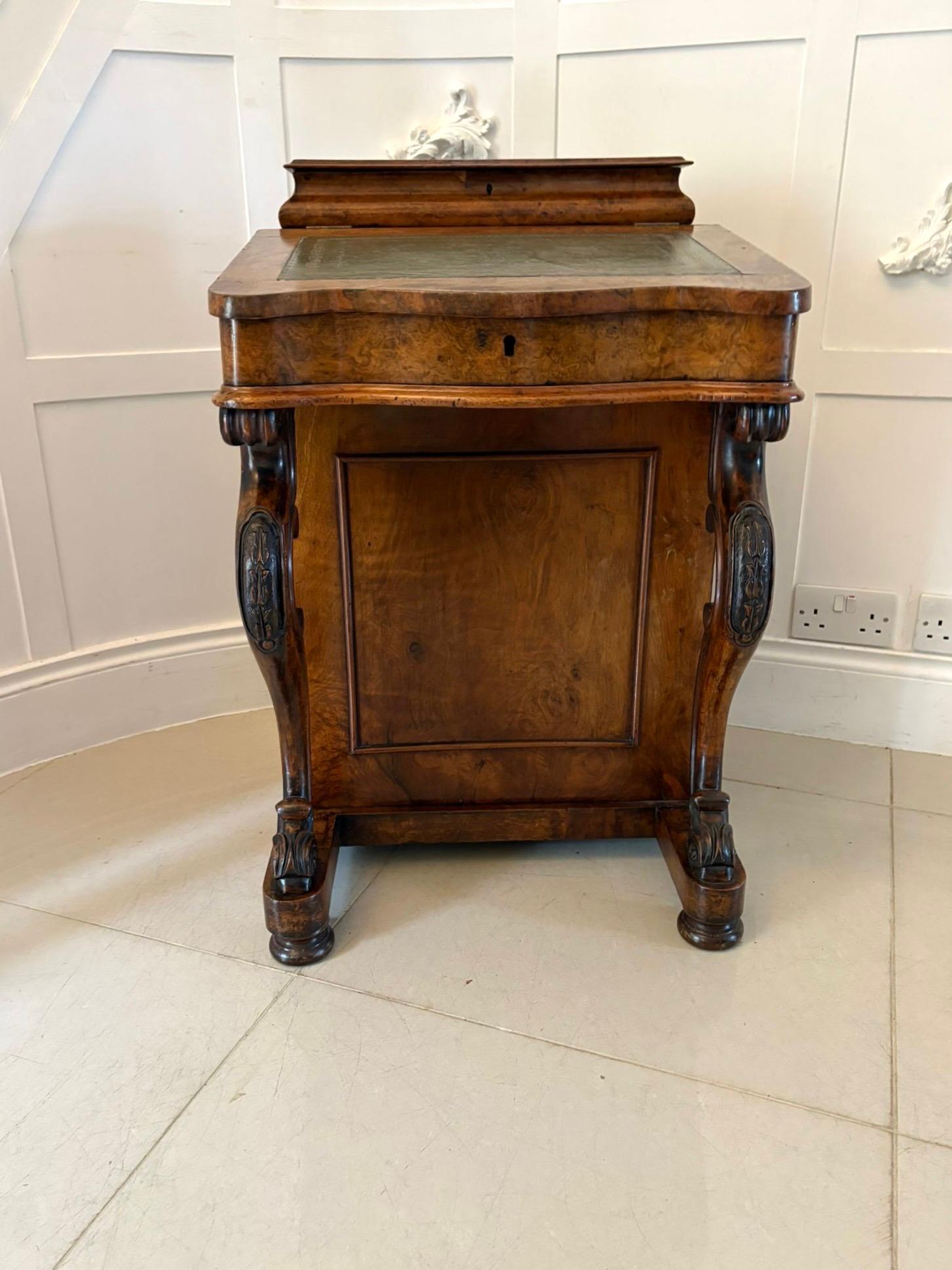 Antico Davenport indipendente in radica di noce di qualità vittoriana in vendita 5