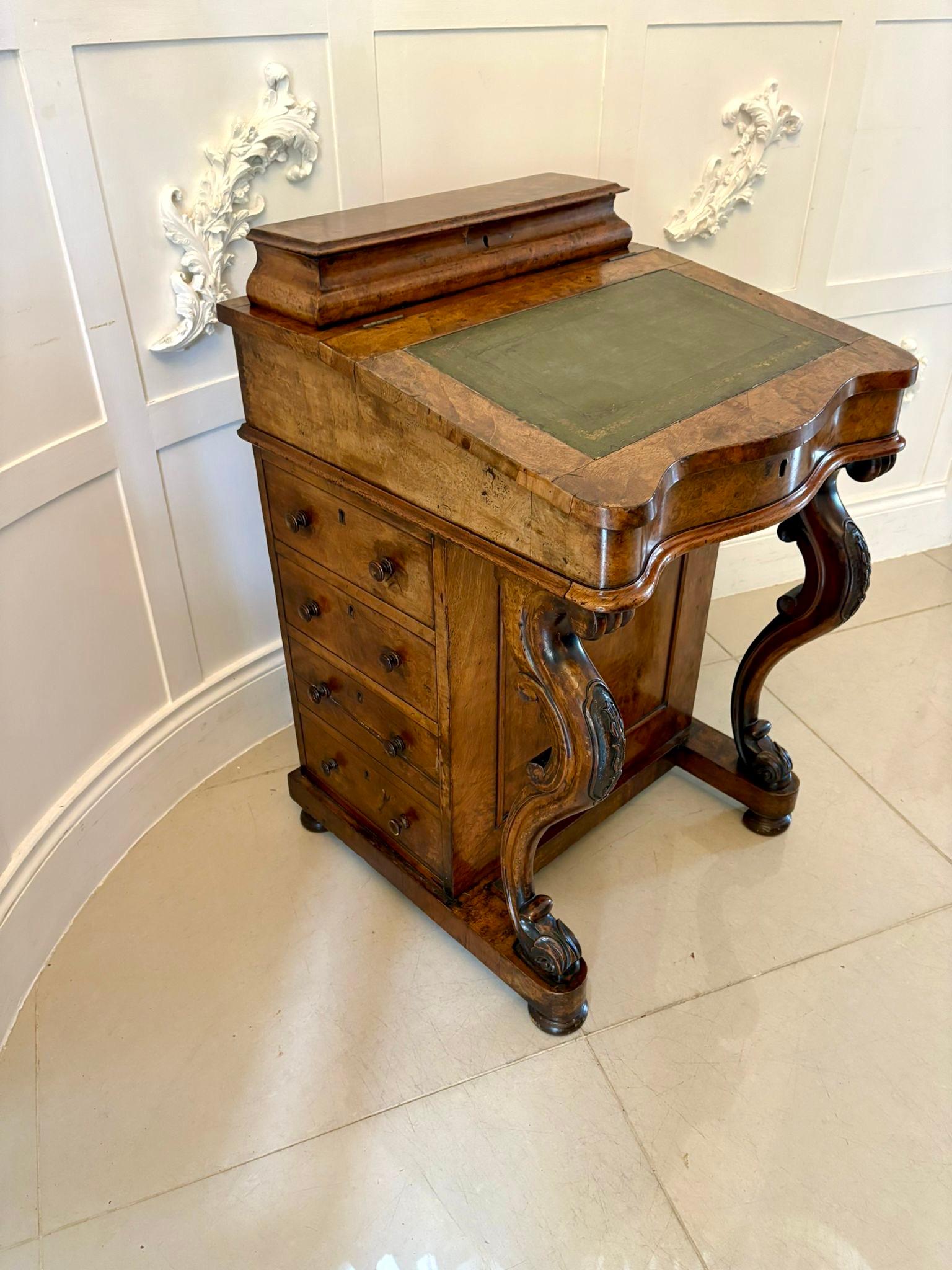 Vittoriano Antico Davenport indipendente in radica di noce di qualità vittoriana in vendita