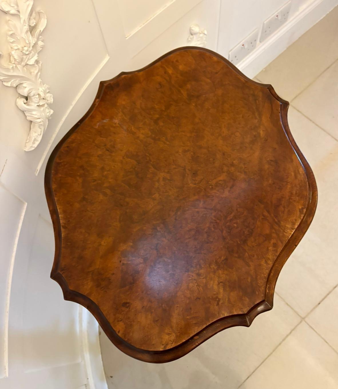 Antique Victorian Quality Burr Walnut Lamp Table In Good Condition For Sale In Suffolk, GB