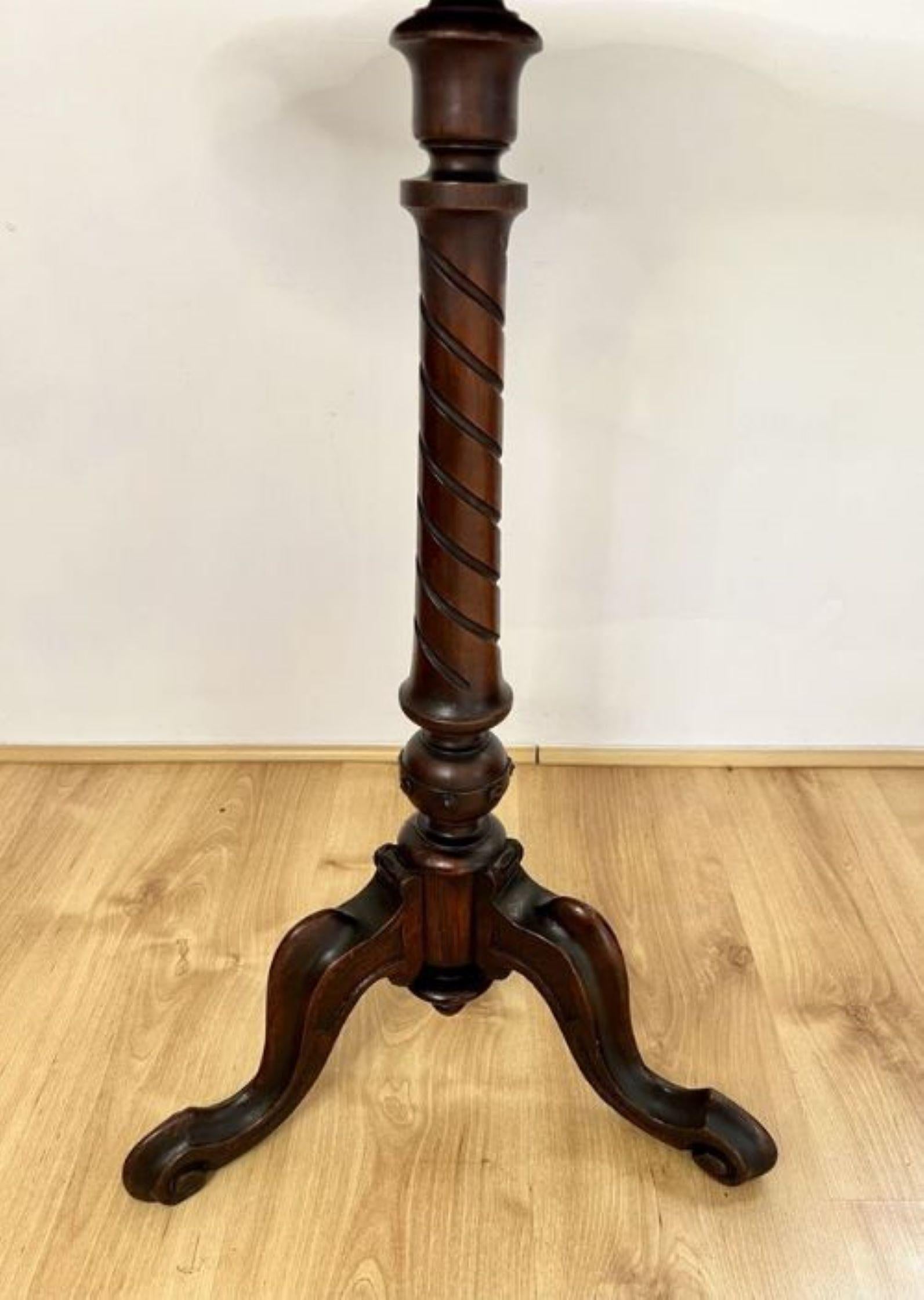 19th Century Antique Victorian quality burr walnut marquetry inlaid lamp table  For Sale