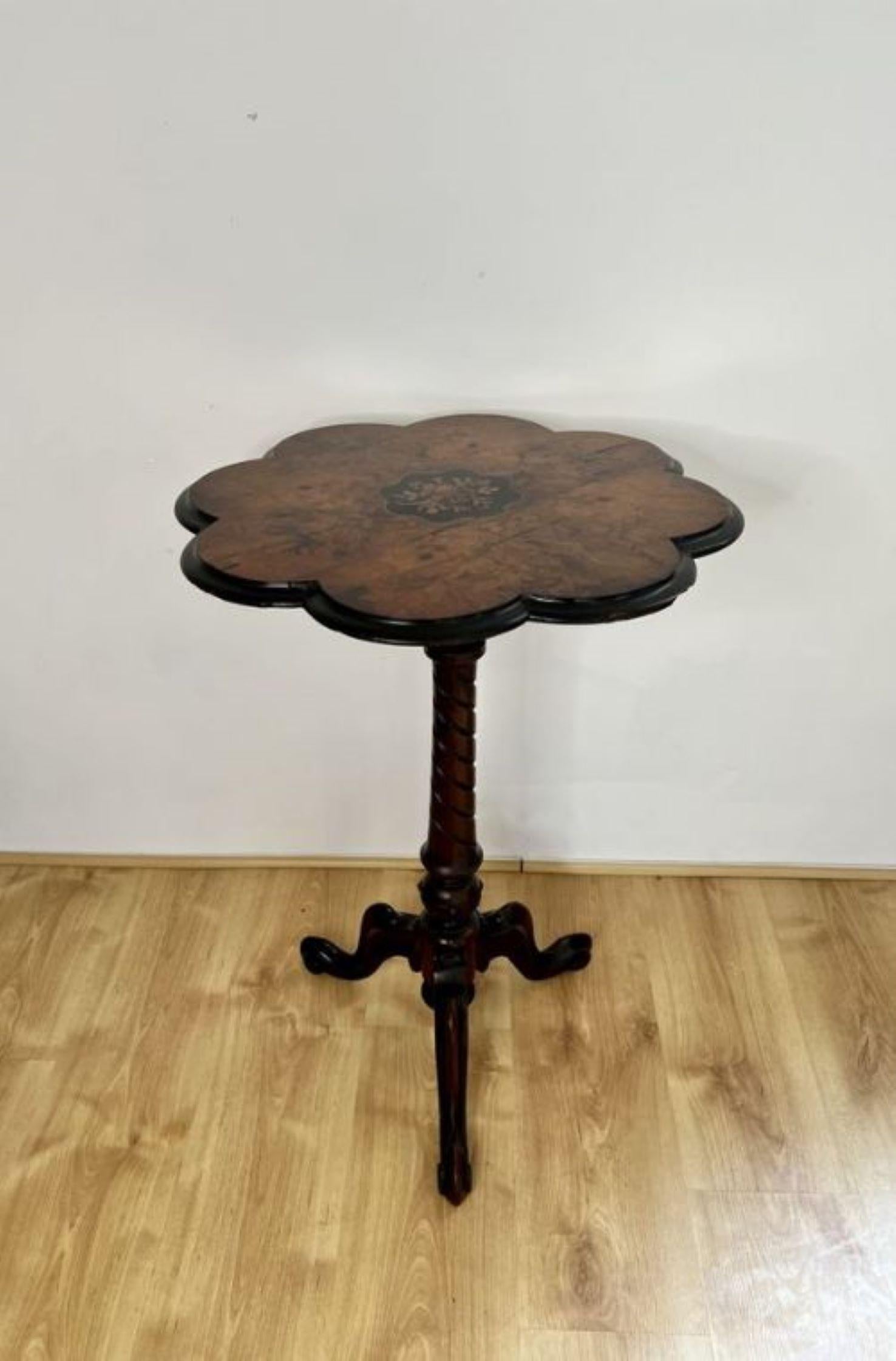 Antique Victorian quality burr walnut marquetry inlaid lamp table  For Sale 1