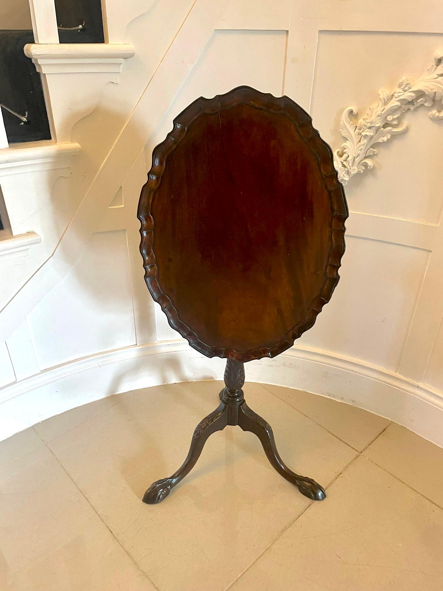Antique Victorian Quality Carved Mahogany Lamp Table  For Sale 5
