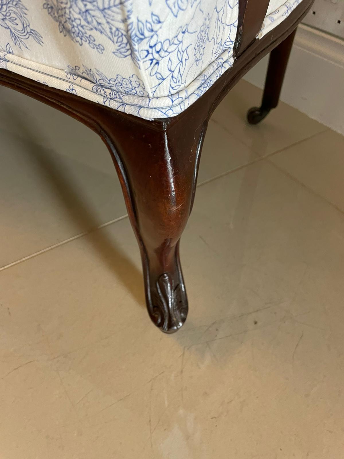  Antikes geschnitztes Mahagoni-Sessel in viktorianischer Qualität  im Angebot 11