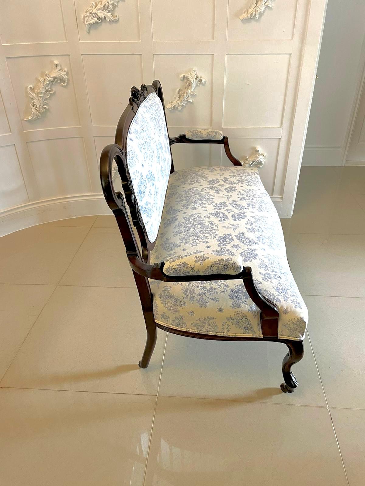  Antikes geschnitztes Mahagoni-Sessel in viktorianischer Qualität  im Zustand „Gut“ im Angebot in Suffolk, GB