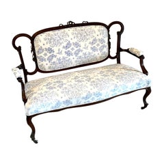 Antique canapé en acajou sculpté de qualité victorienne