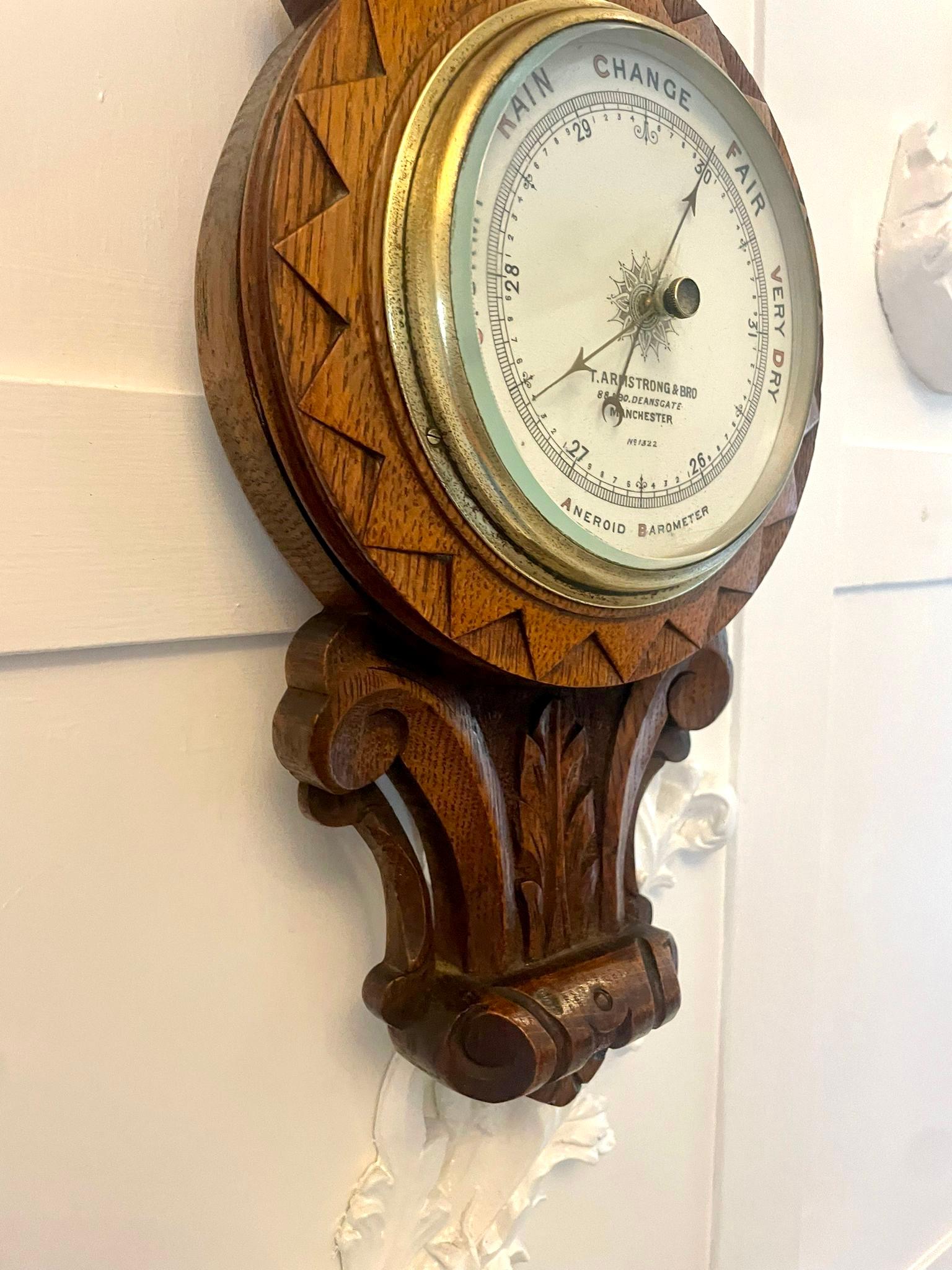 Antique Victorian Quality Carved Oak Aneroid Banjo Barometer  In Good Condition In Suffolk, GB